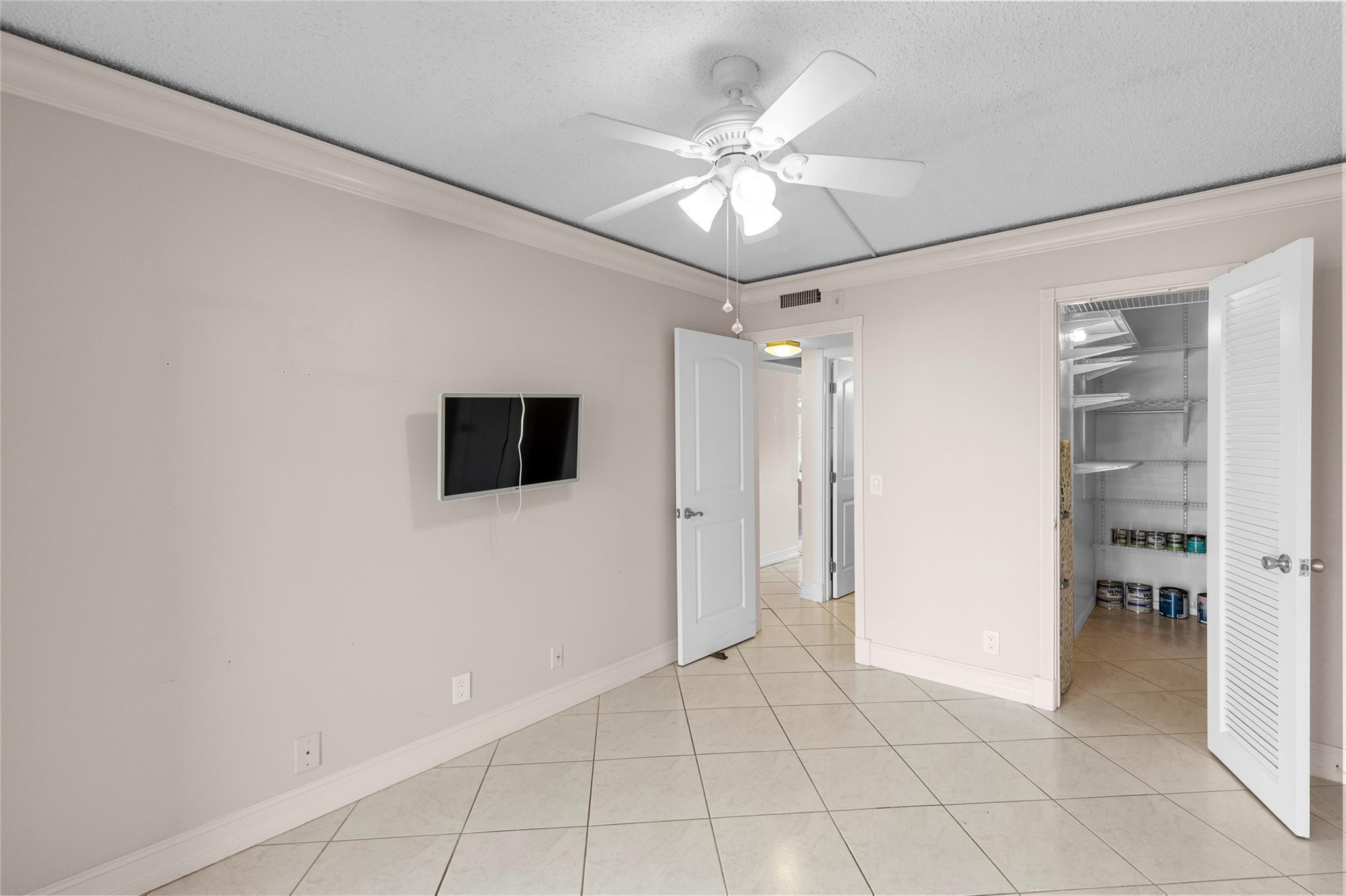 2122 Cambridge F 2122 Property Photo 23