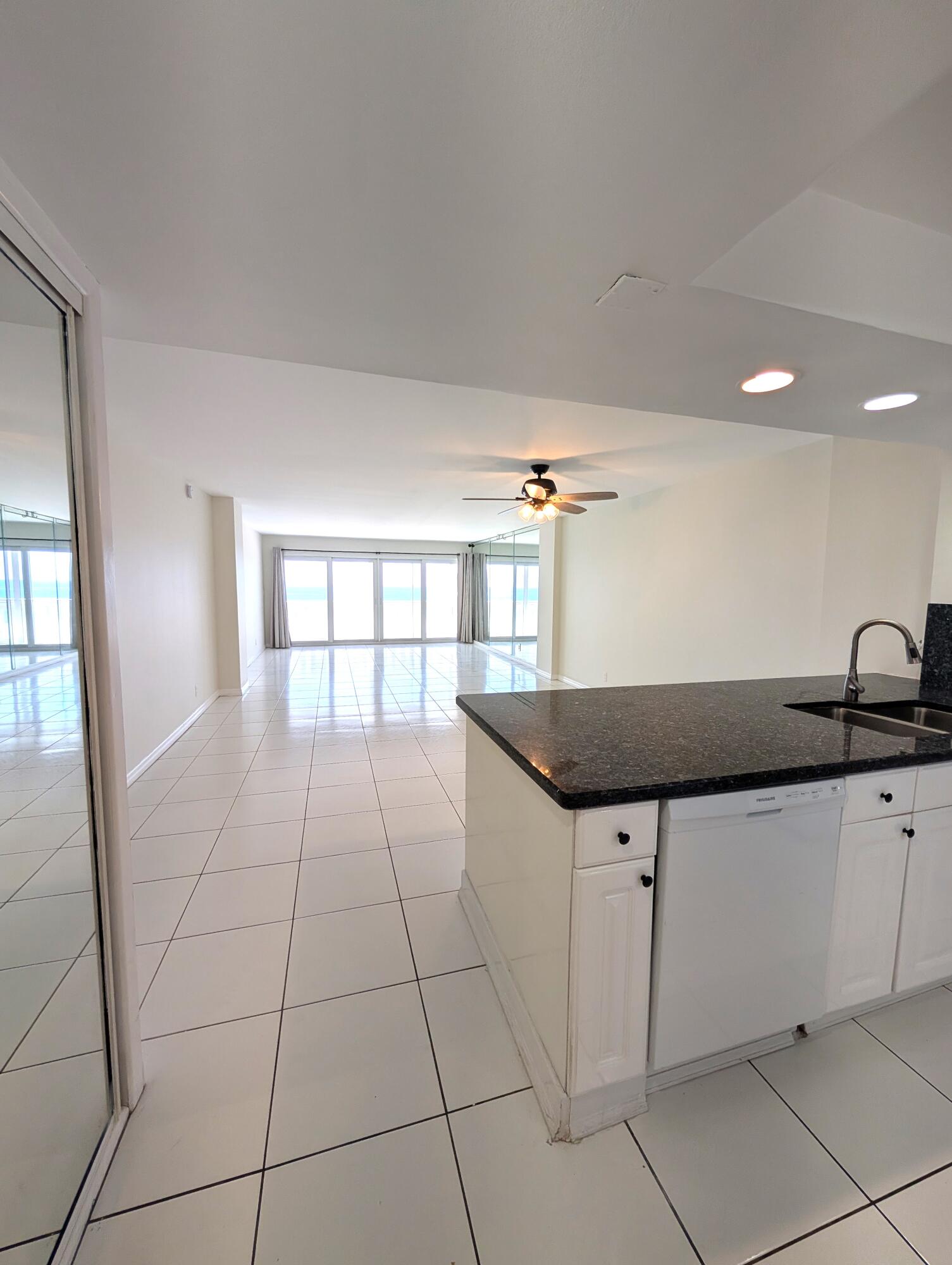 1012 N Ocean Boulevard 602 Property Photo 10