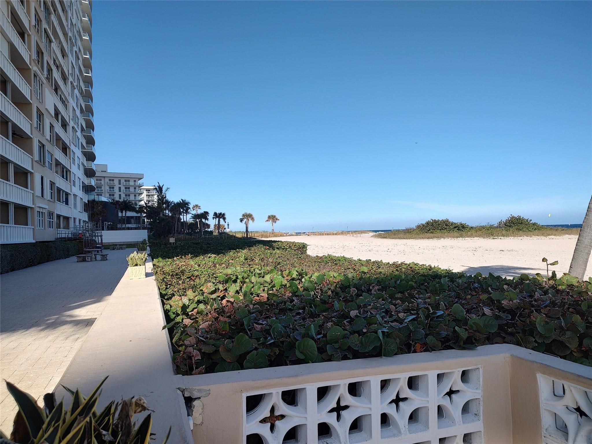 1012 N Ocean Boulevard 602 Property Photo 23