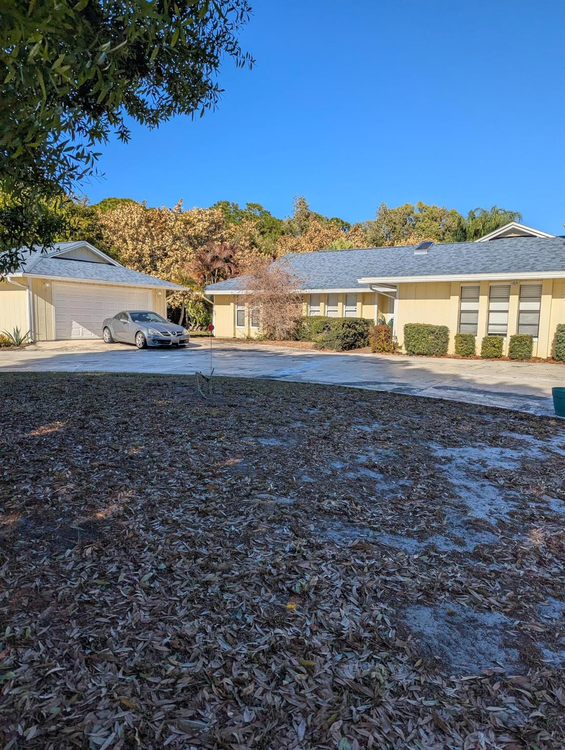 1961 Se Gena Road Property Photo 1