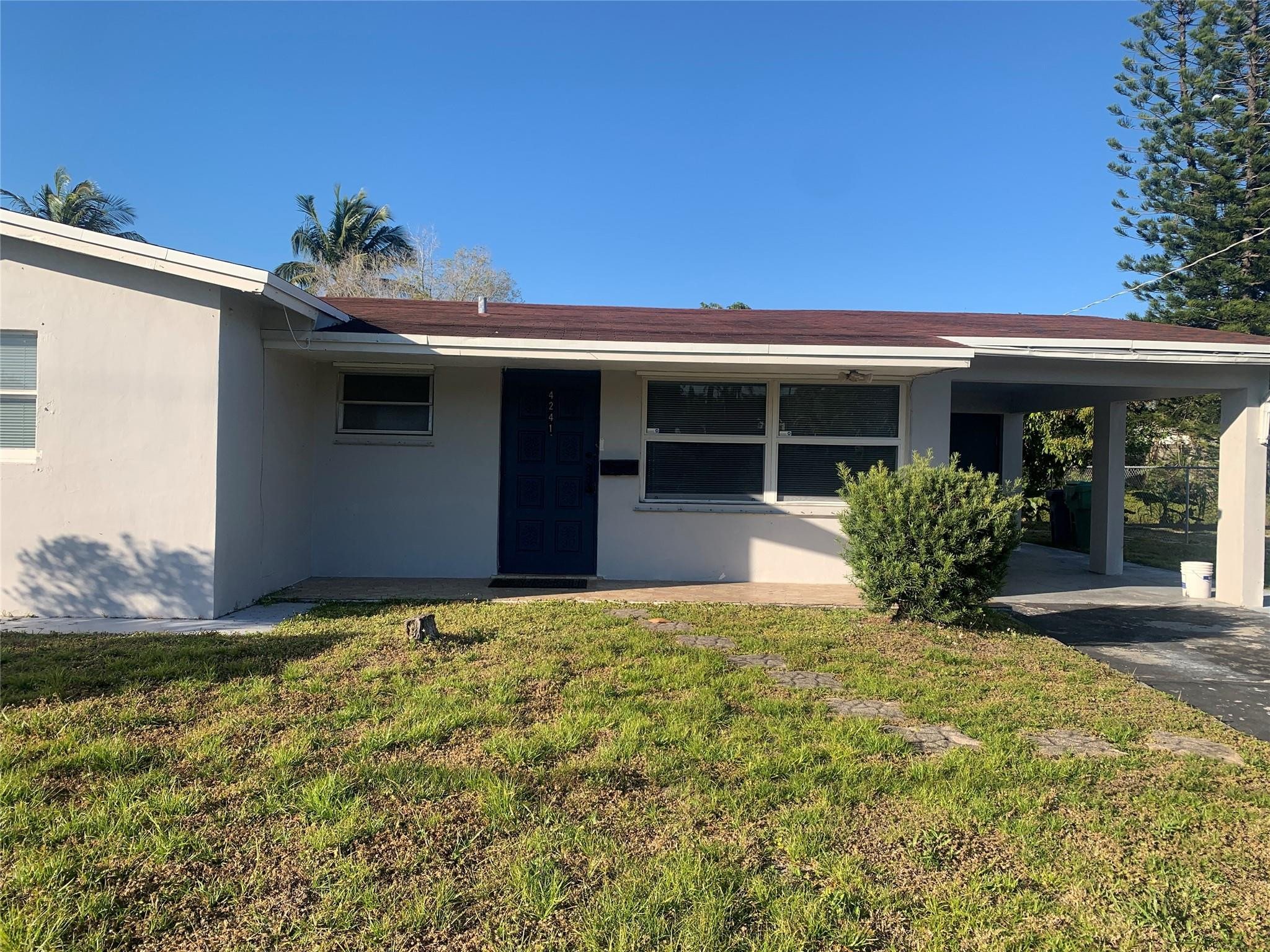 4241 Nw 27th Street Property Photo 2
