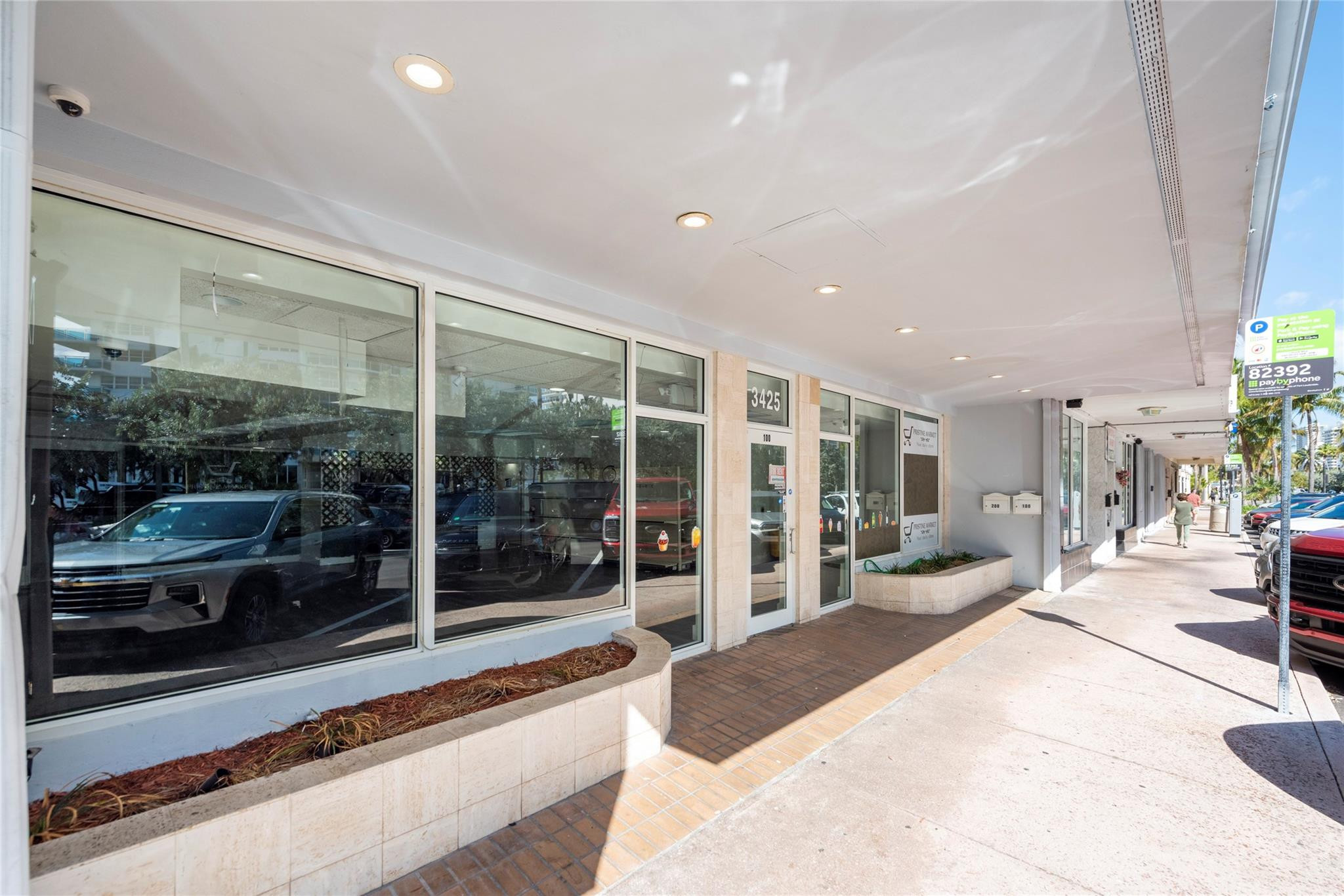 3425 Galt Ocean Drive 100 Property Photo 3