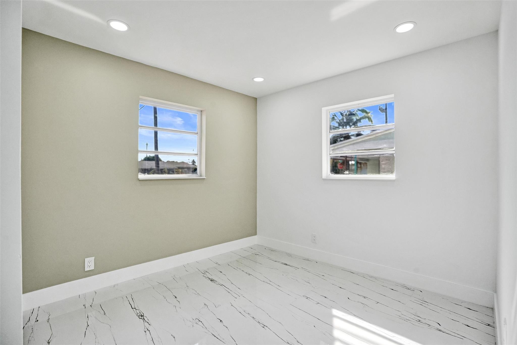 1437 Sw 1st Avenue Property Photo 13