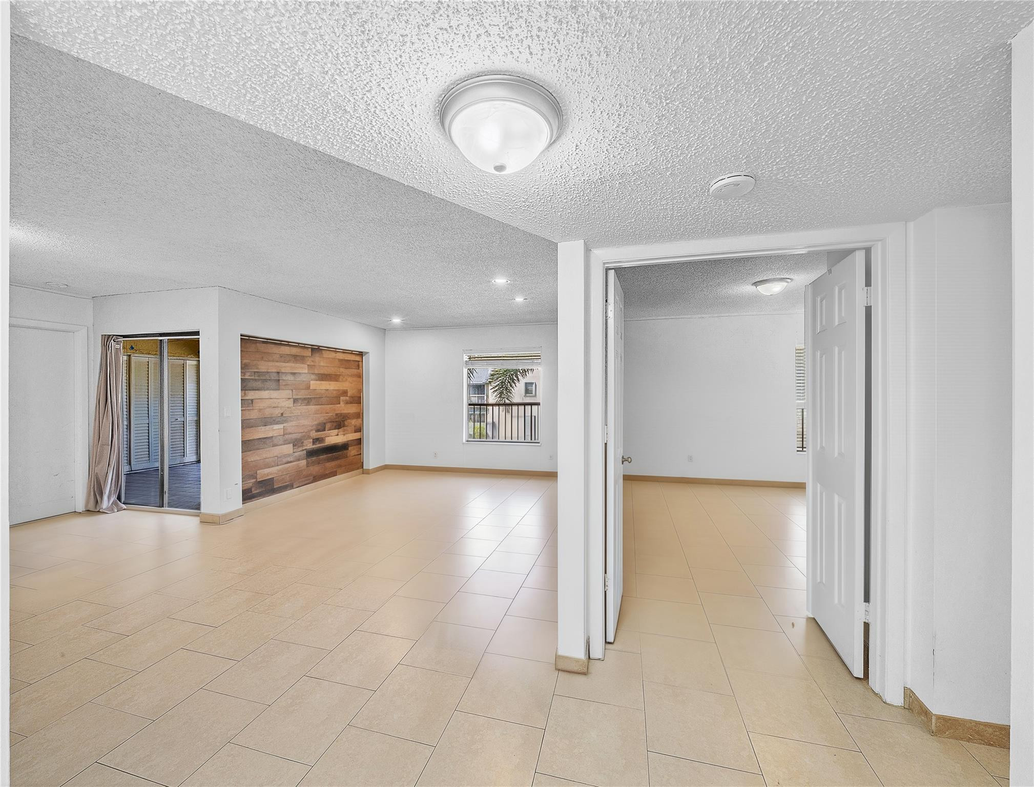 3413 Cocoplum Circle 3407 Property Photo 4
