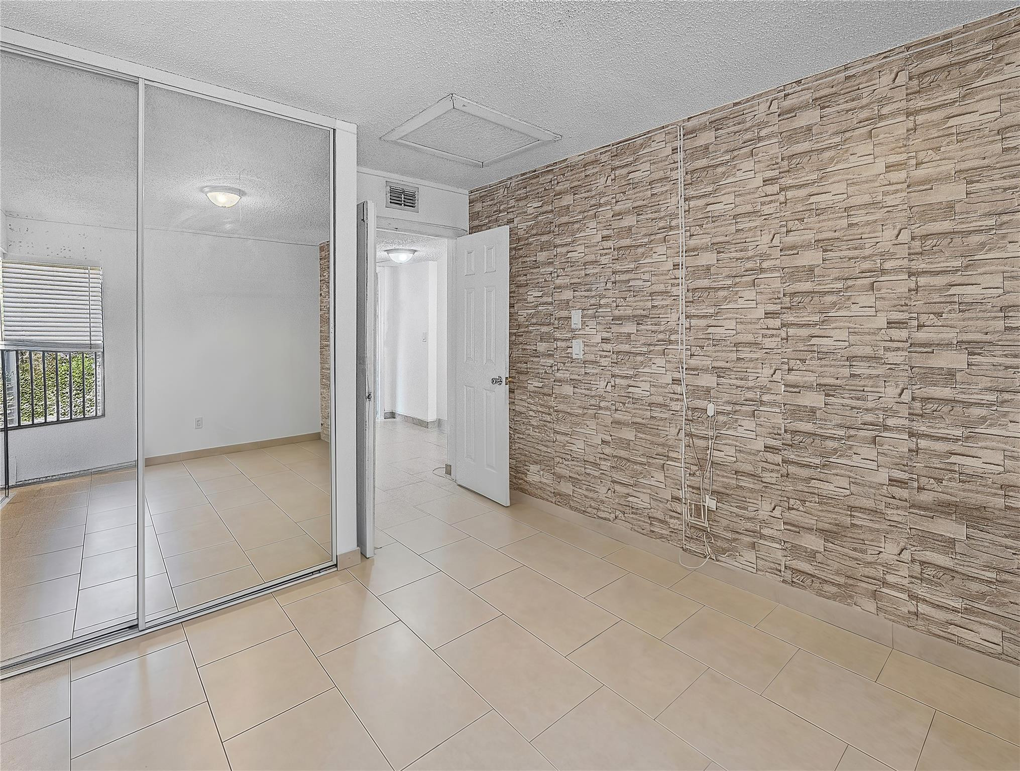 3413 Cocoplum Circle 3407 Property Photo 7