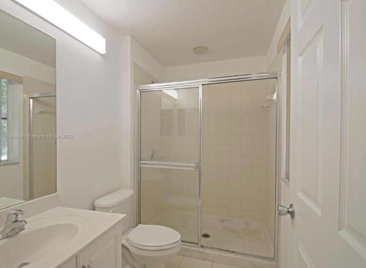 6030 Sw 19th Place Property Photo 4