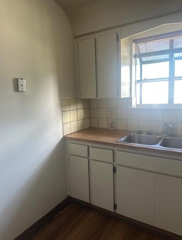 5922 Thomas Street Property Photo 12