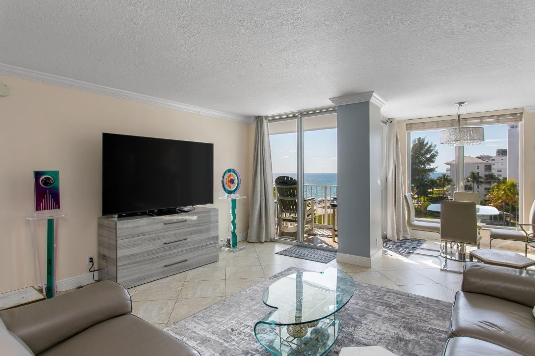 1010 S Ocean Boulevard 602 Property Photo 2