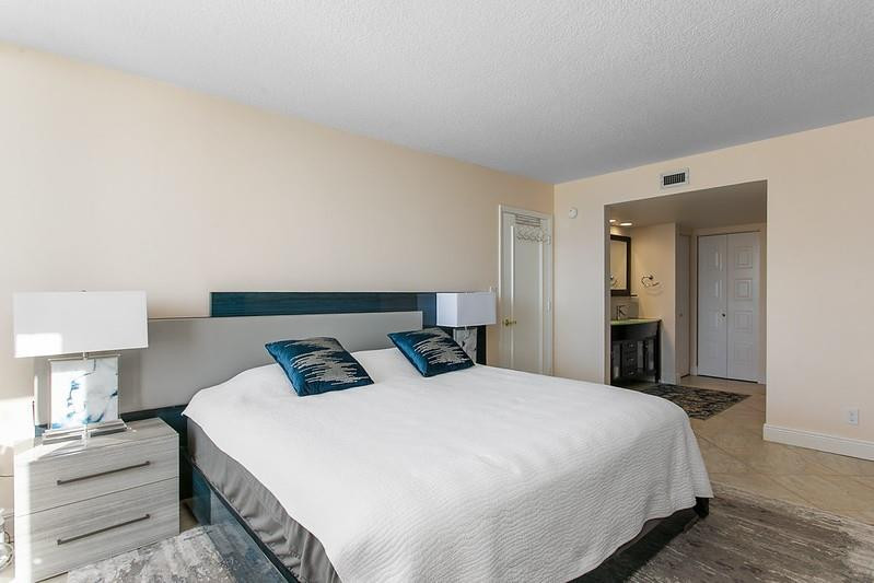 1010 S Ocean Boulevard 602 Property Photo 8