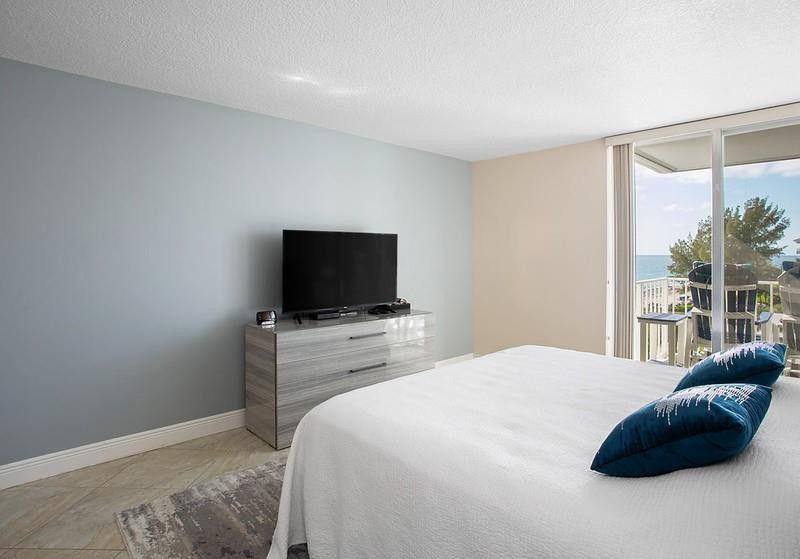 1010 S Ocean Boulevard 602 Property Photo 9