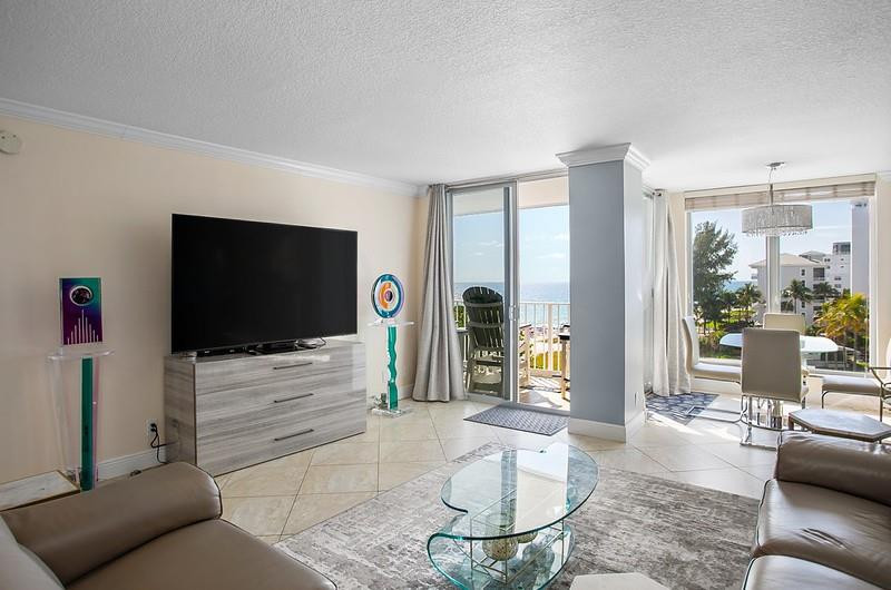 1010 S Ocean Boulevard 602 Property Photo 19