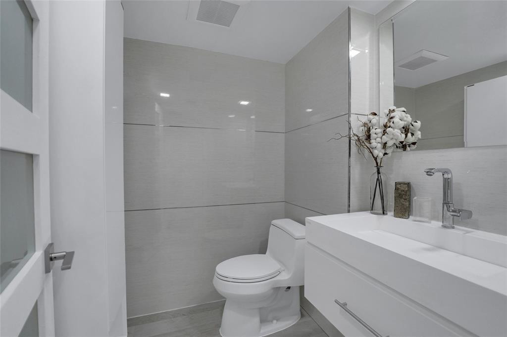 3550 Galt Ocean Drive 208 Property Photo 26