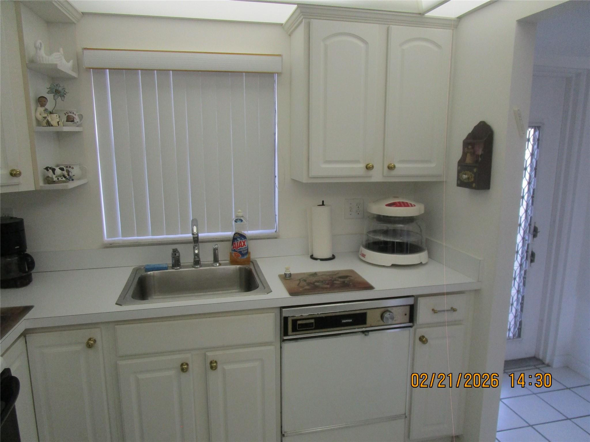 9350 Sunrise Lakes Boulevard 103 Property Photo 4