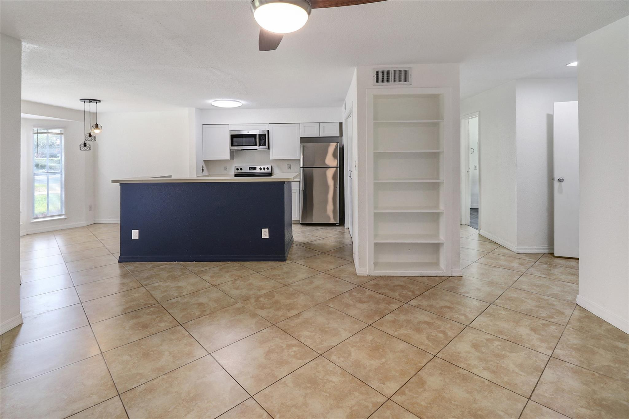 777 Riverside Drive 1516 Property Photo 6