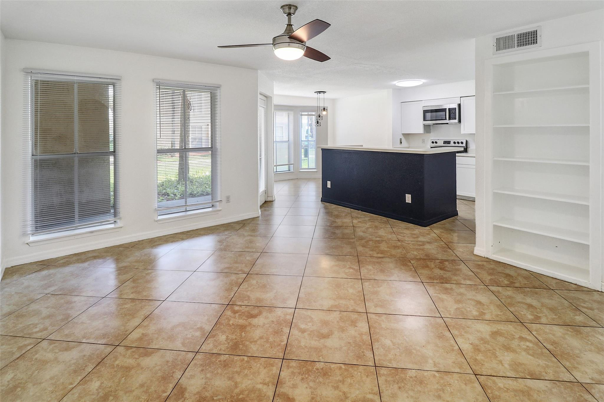 777 Riverside Drive 1516 Property Photo 8