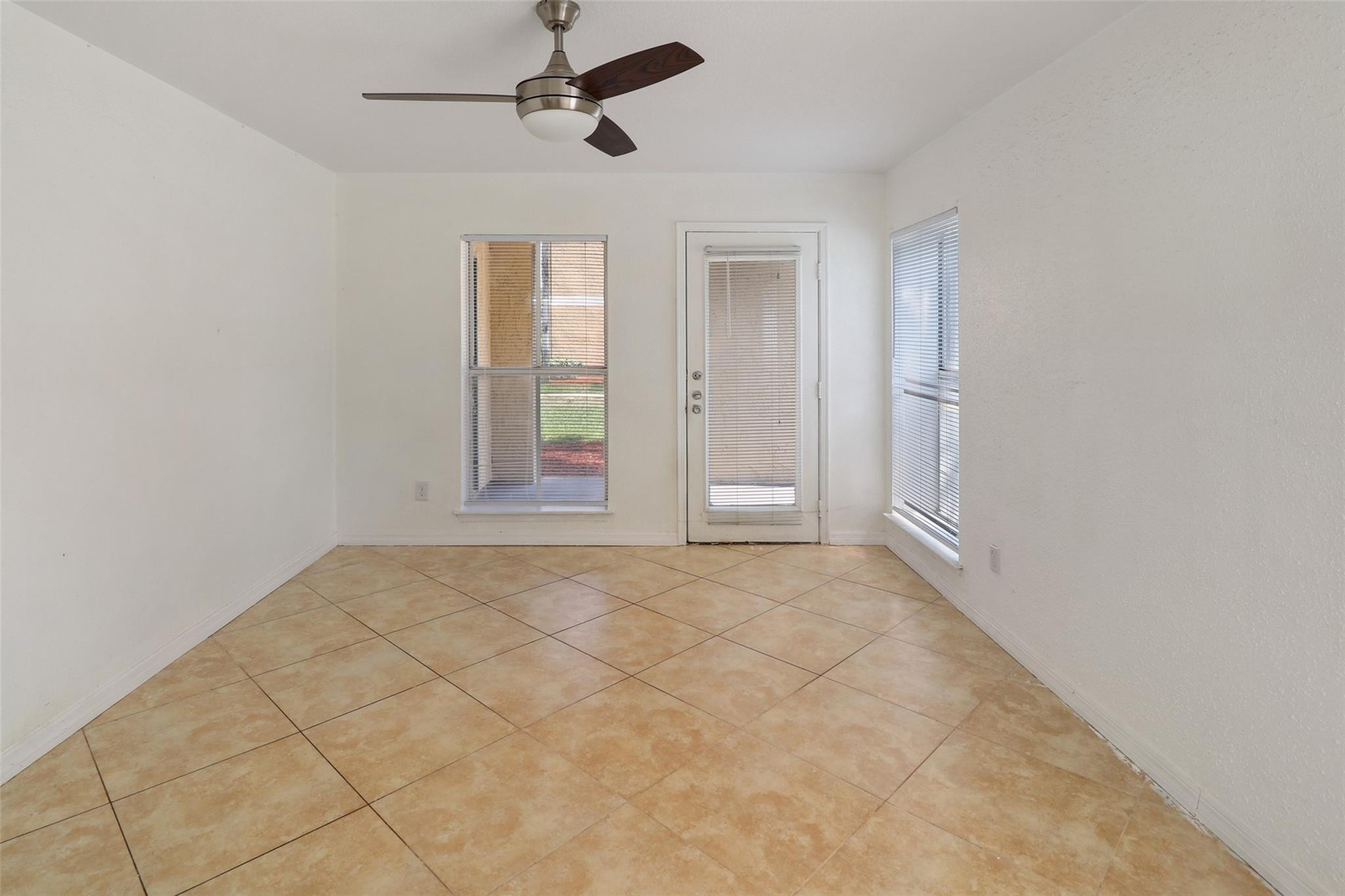 777 Riverside Drive 1516 Property Photo 11