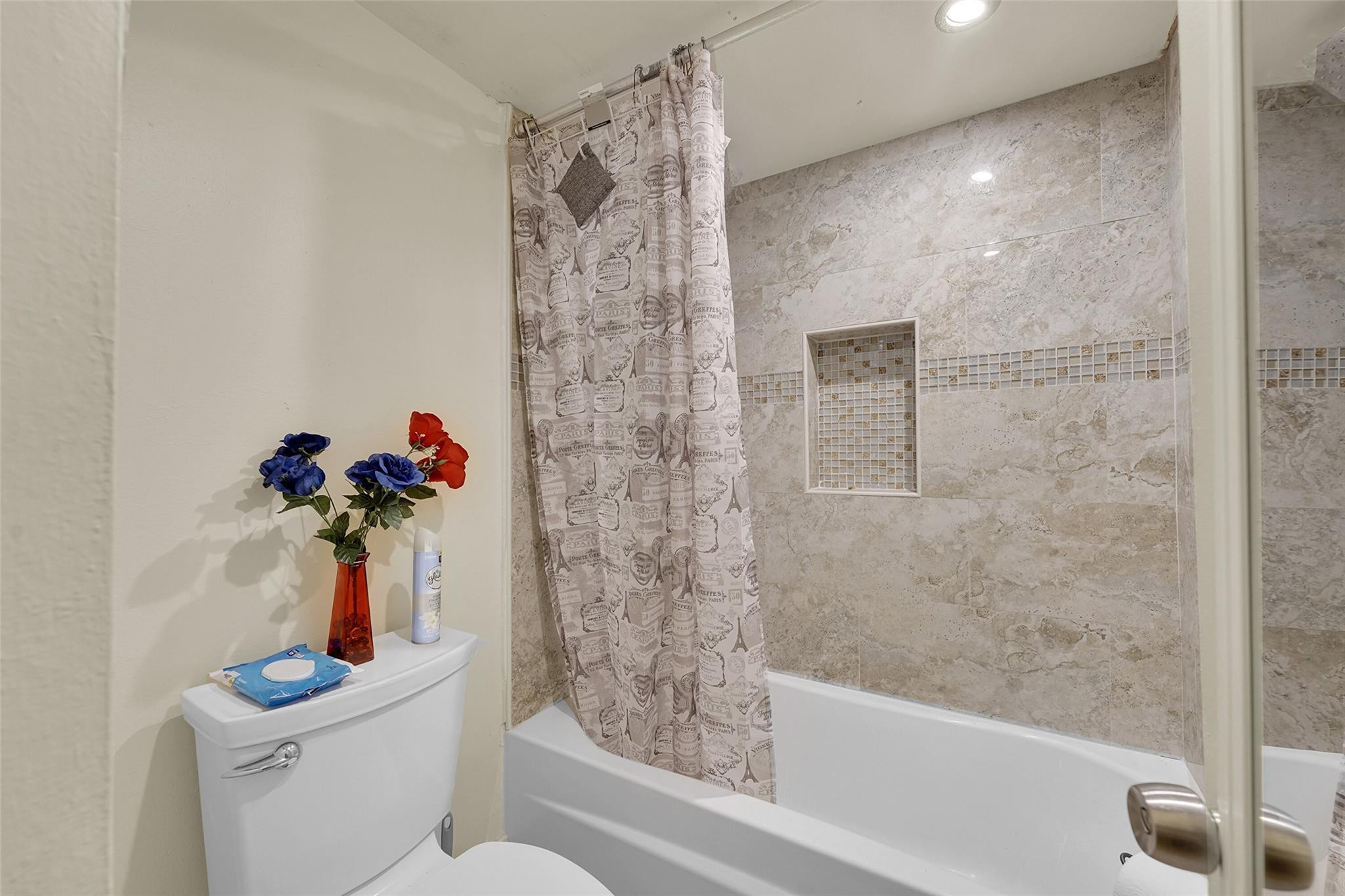 7041 Environ Boulevard 326 Property Photo 15