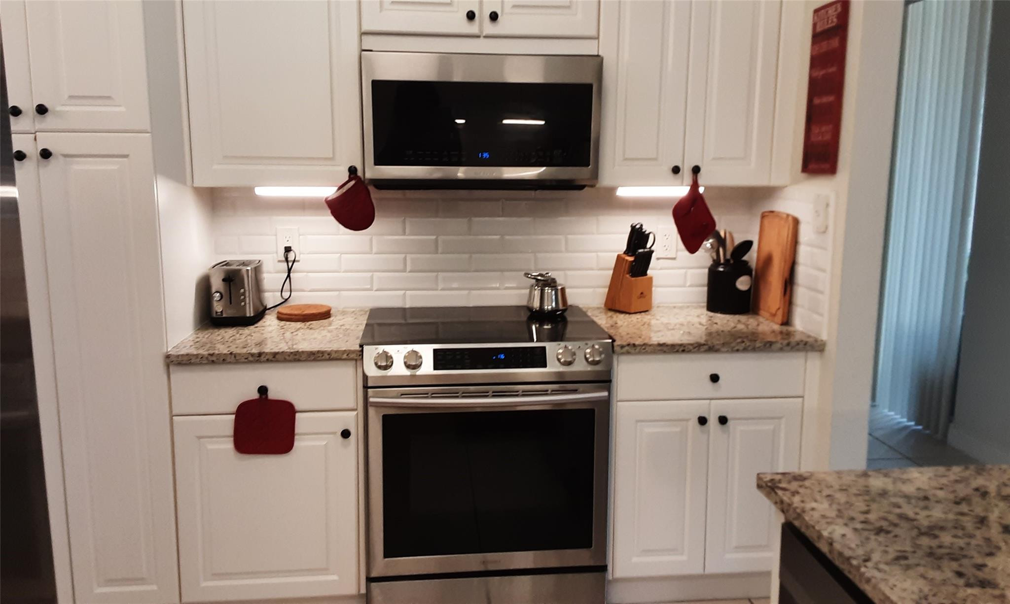 7861 E Exeter Boulevard 102 Property Photo 8