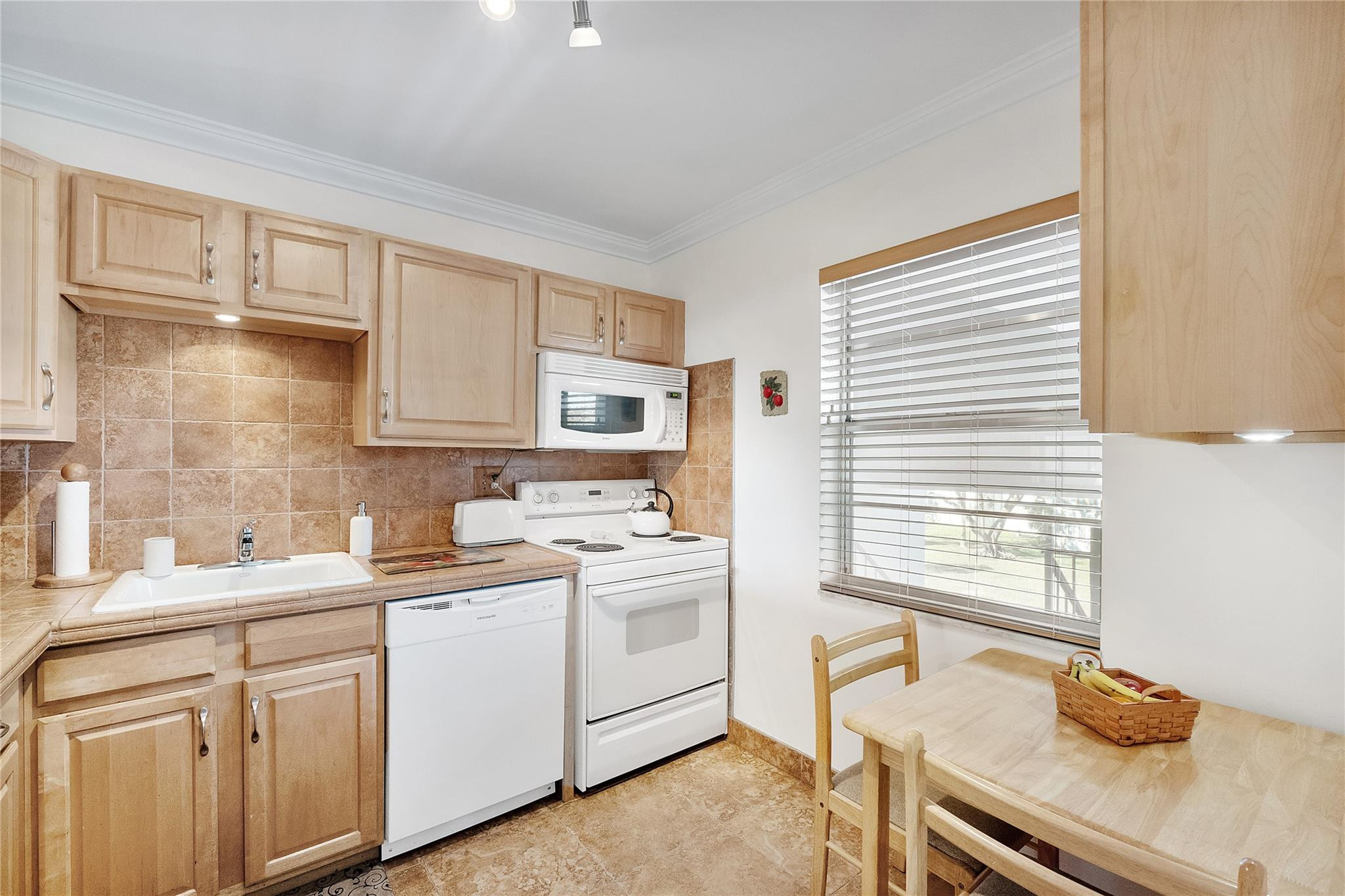 7787 Golf Circle Drive 312 Property Photo 6