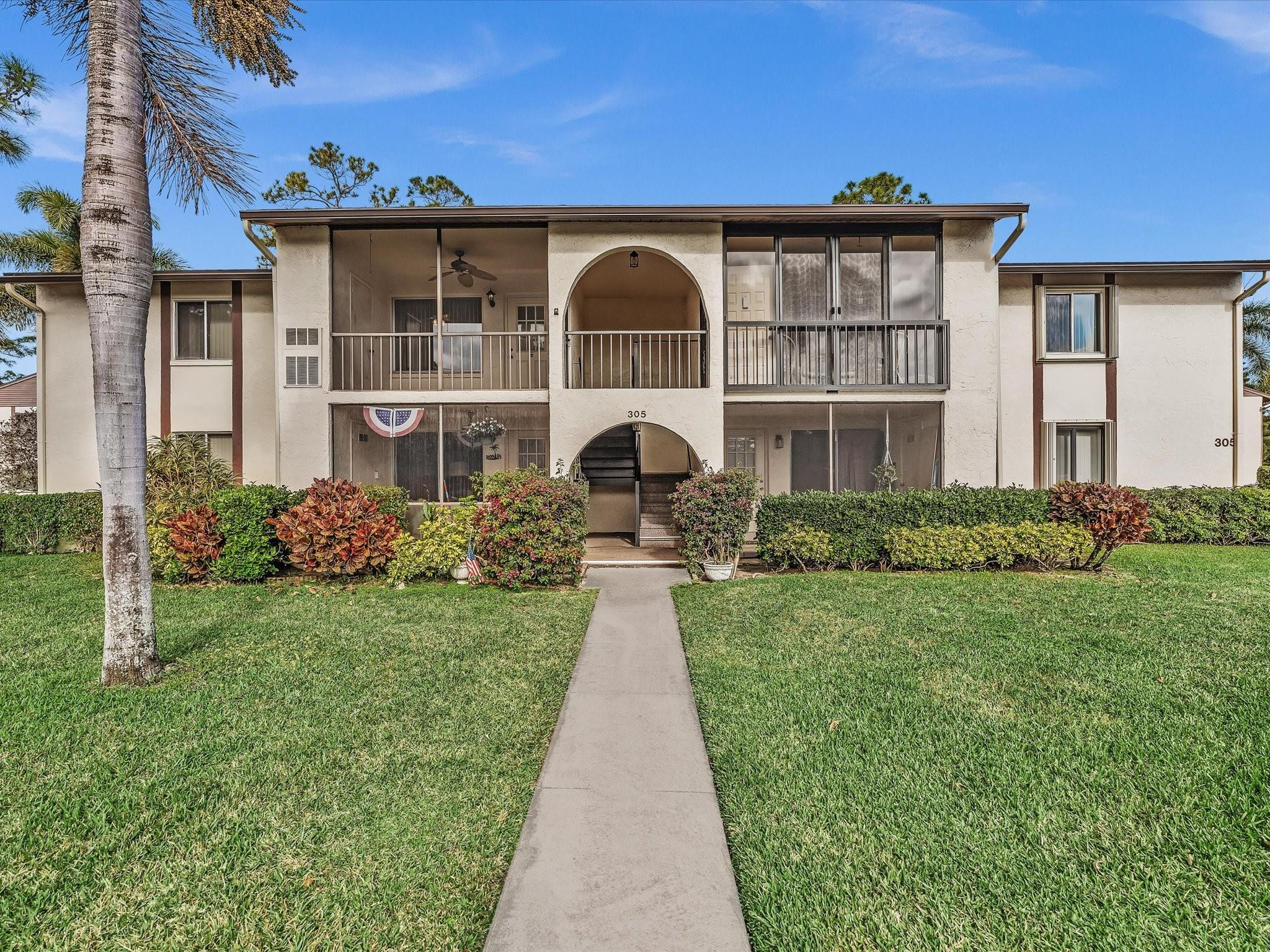 305 Knotty Pine Circle A2 Property Photo 1