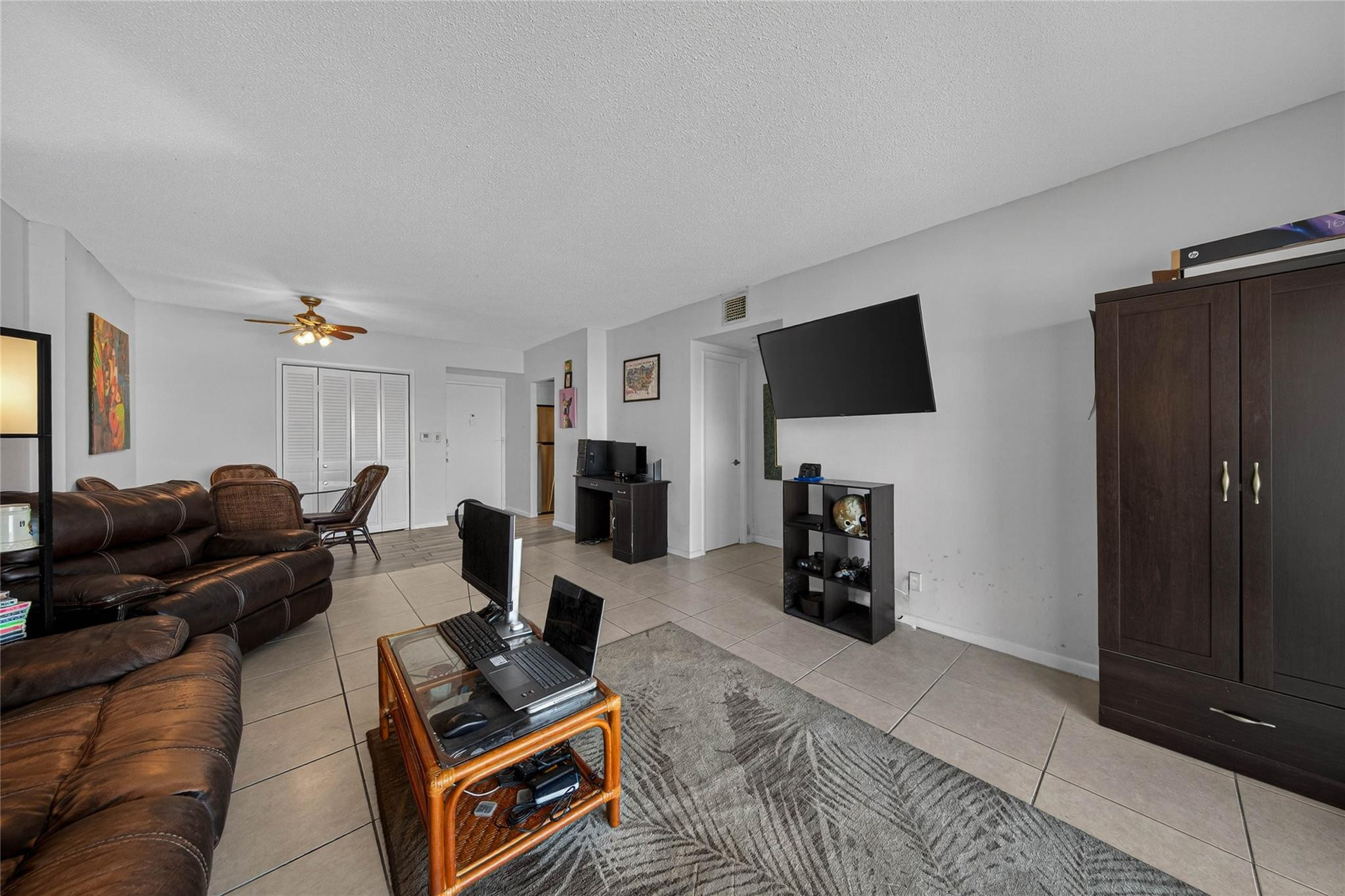 4400 Hillcrest Drive 704 Property Photo 12