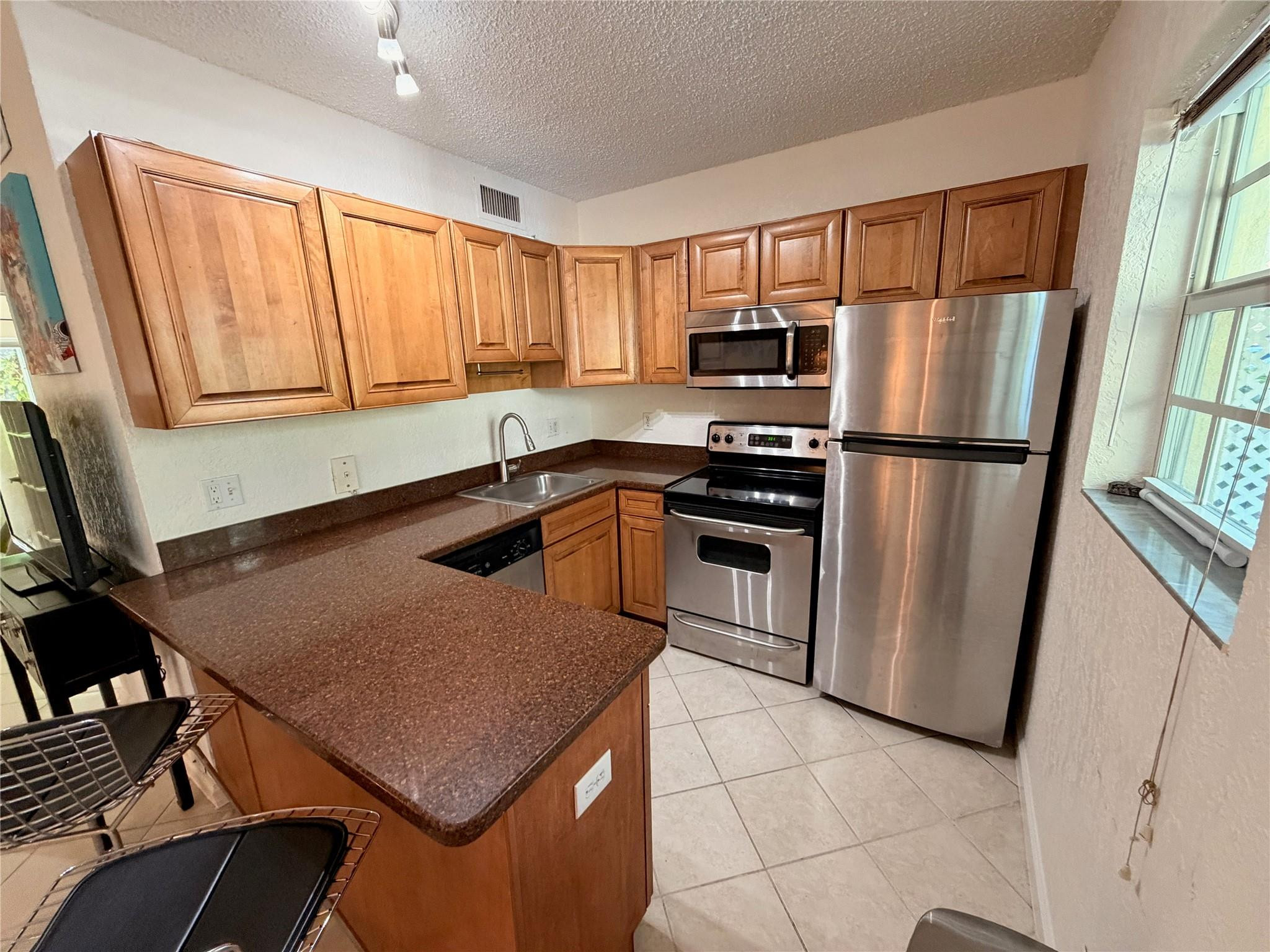 2660 Ne 8th Avenue 307 Property Photo 6