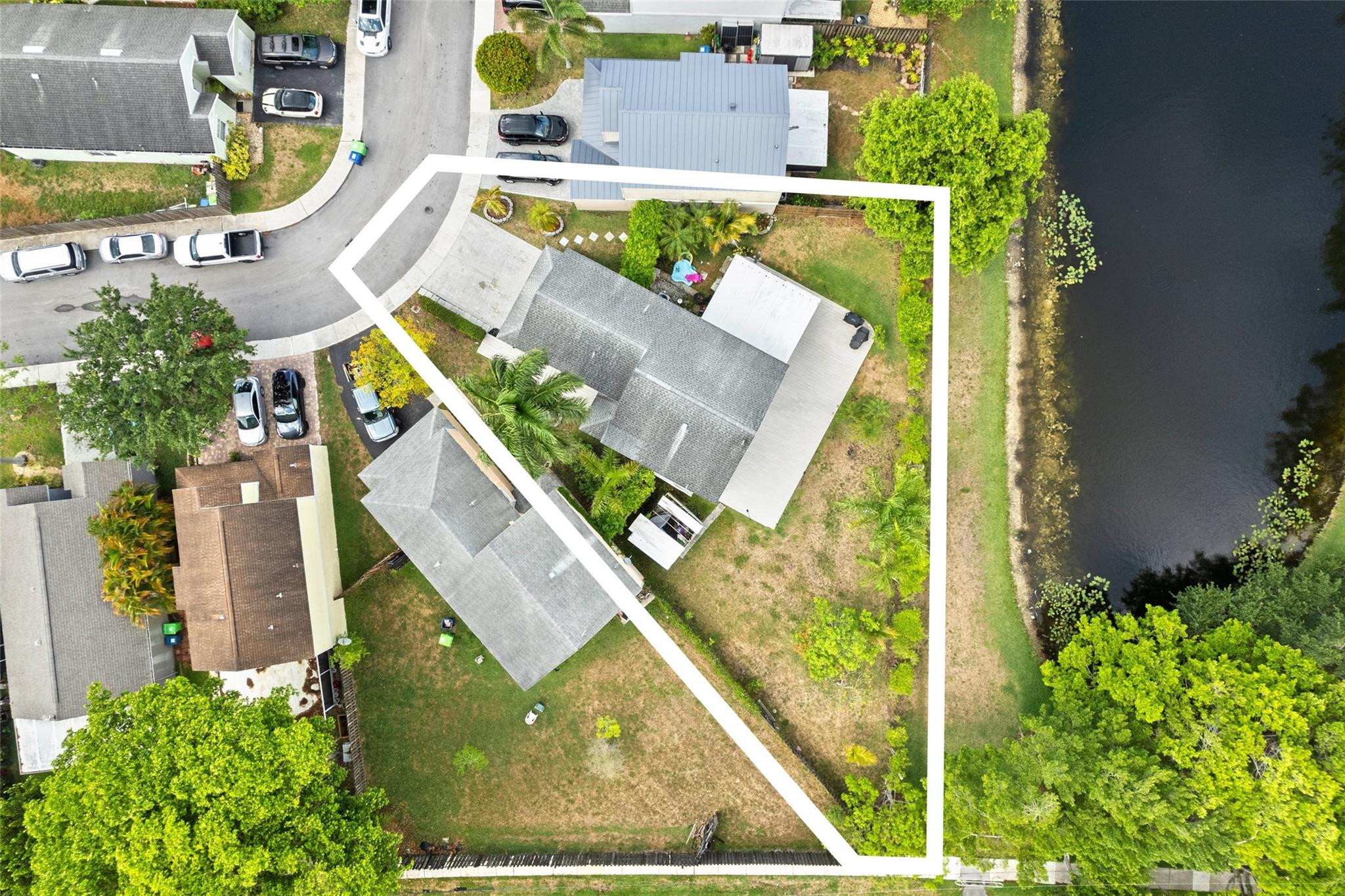 133 Sw 159th Way Property Photo 3