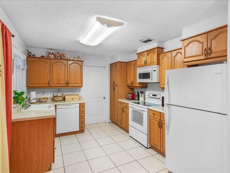 1 Westcliffe Lane Property Photo 7