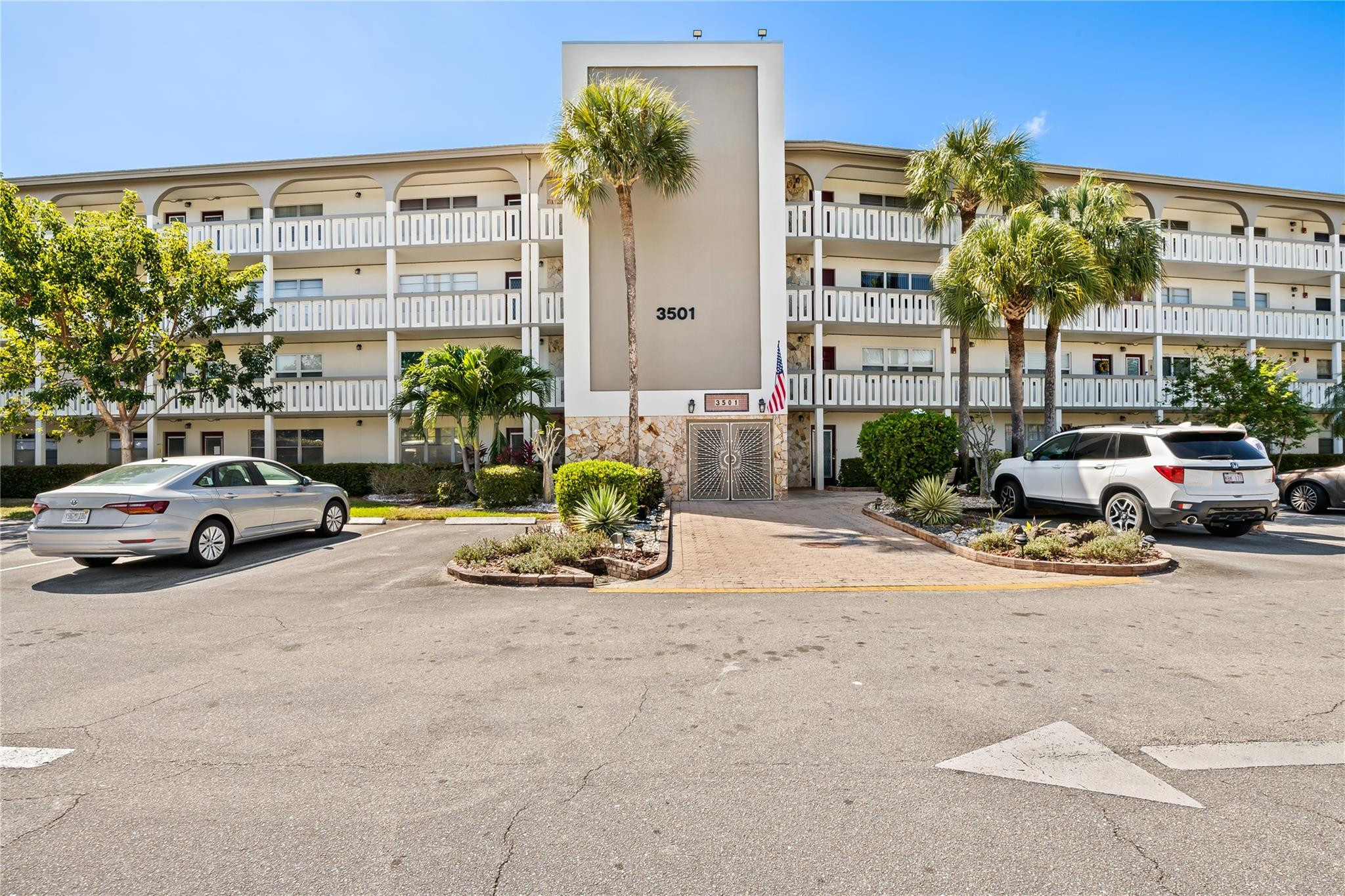 3501 Bimini Lane D4 Property Photo 1