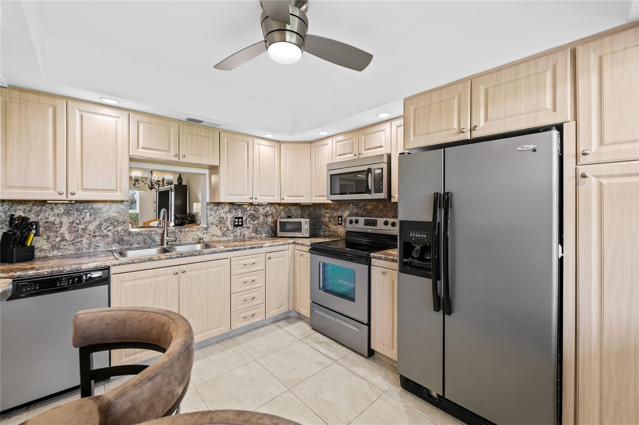 3501 Bimini Lane D4 Property Photo 4