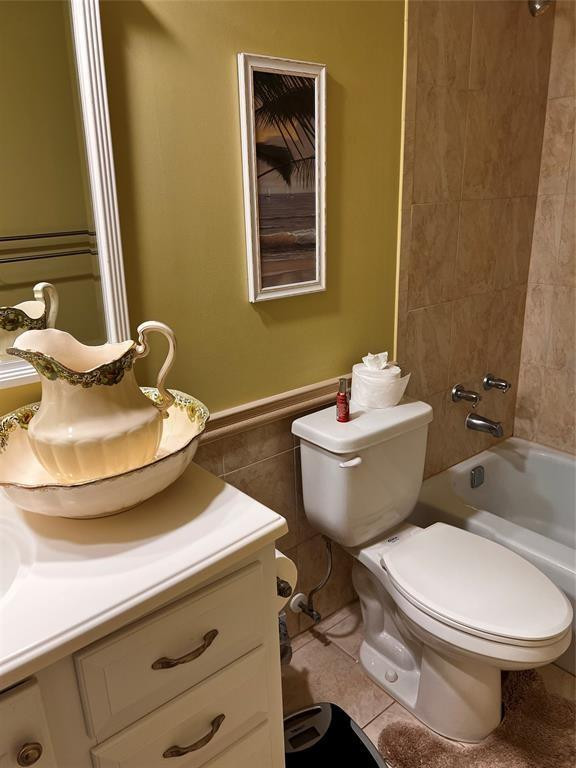 3535 Broken Woods Drive 307 Property Photo 9