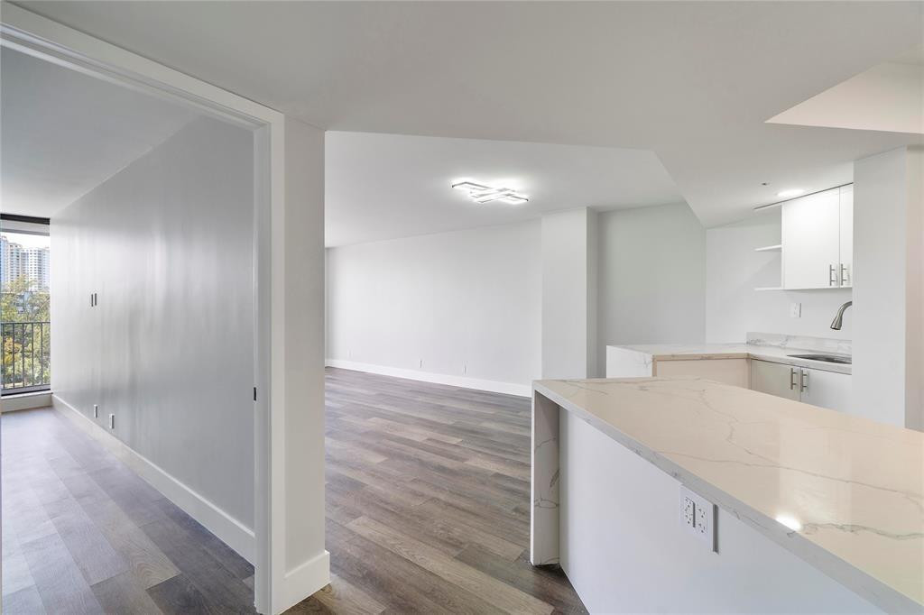 300 Three Islands Boulevard 306 Property Photo 14