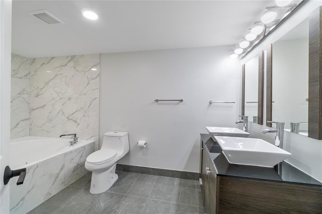 300 Three Islands Boulevard 306 Property Photo 20