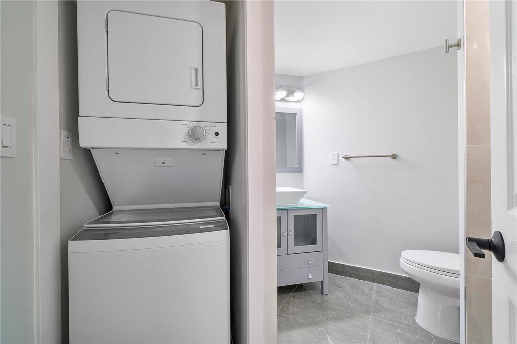 300 Three Islands Boulevard 306 Property Photo 23