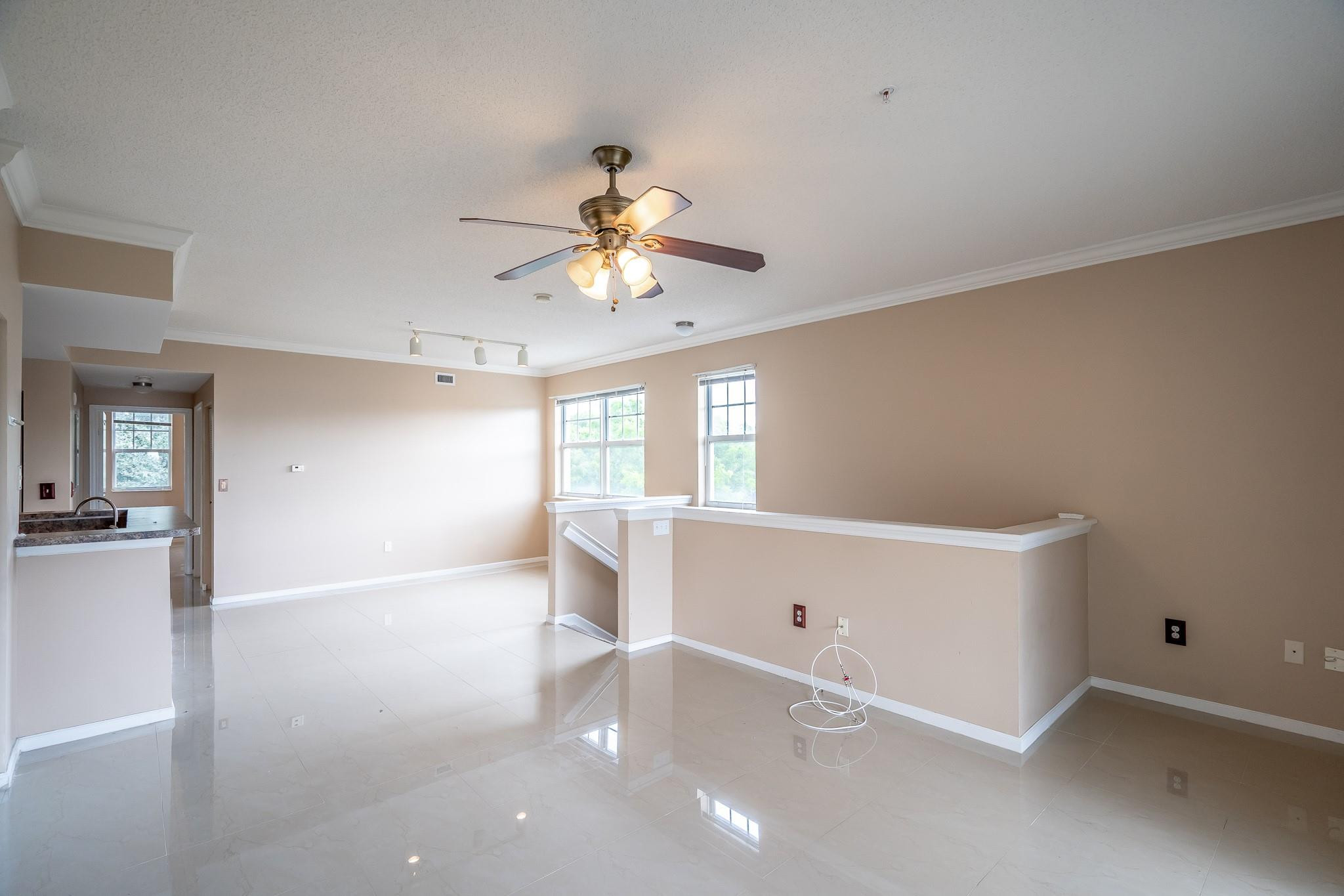 5800 W Sample Road 308 Property Photo 6
