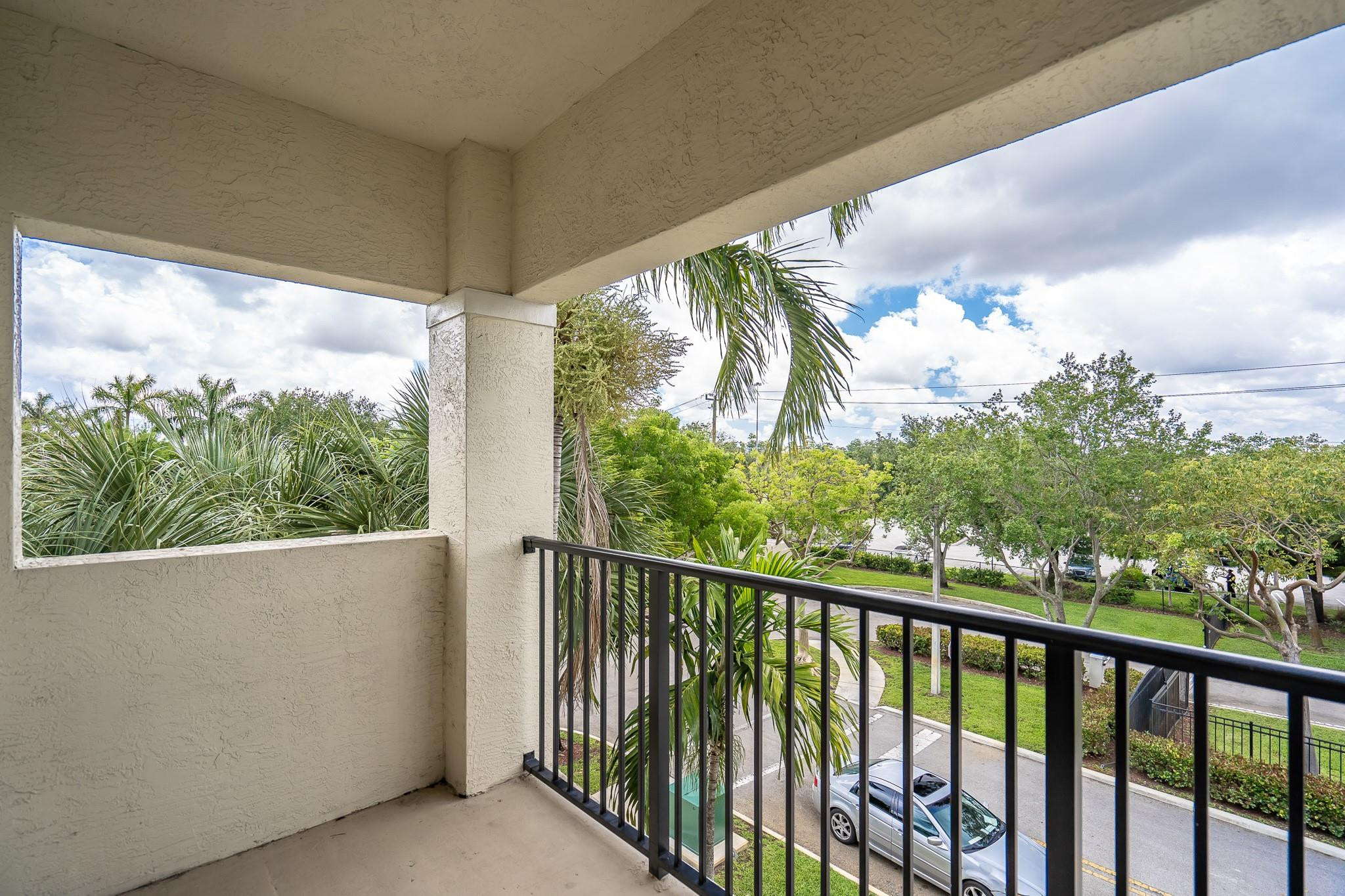 5800 W Sample Road 308 Property Photo 13