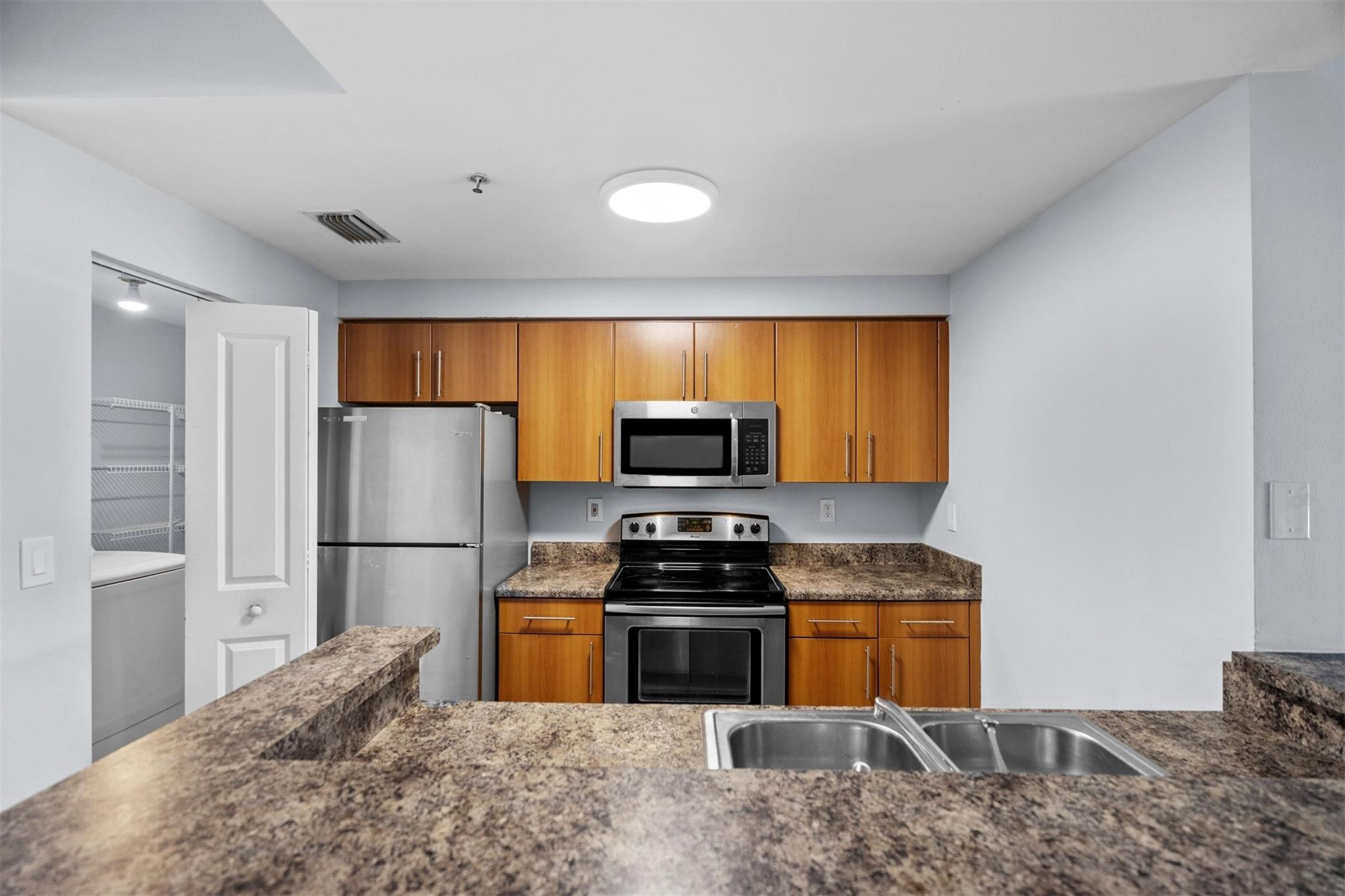 5880 W Sample Road 307 Property Photo 4