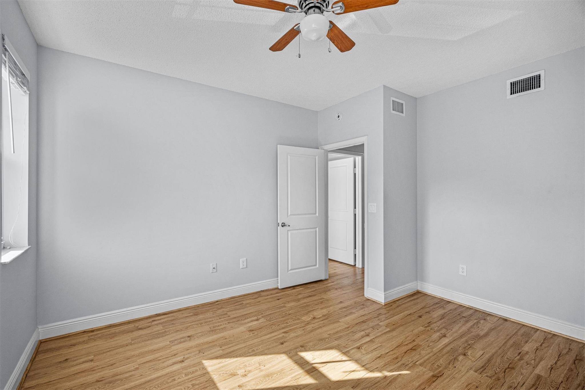 5880 W Sample Road 307 Property Photo 22