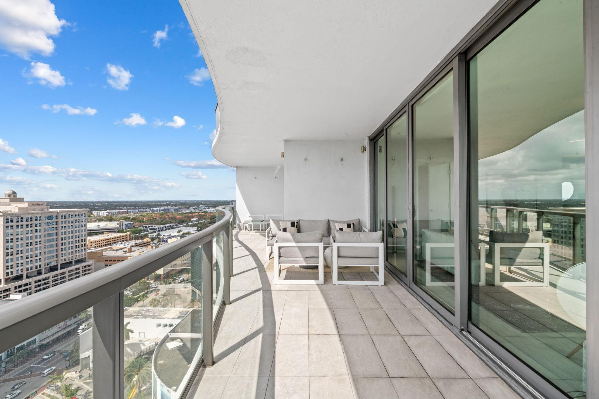 100 E Las Olas Boulevard 2404 Property Photo 17