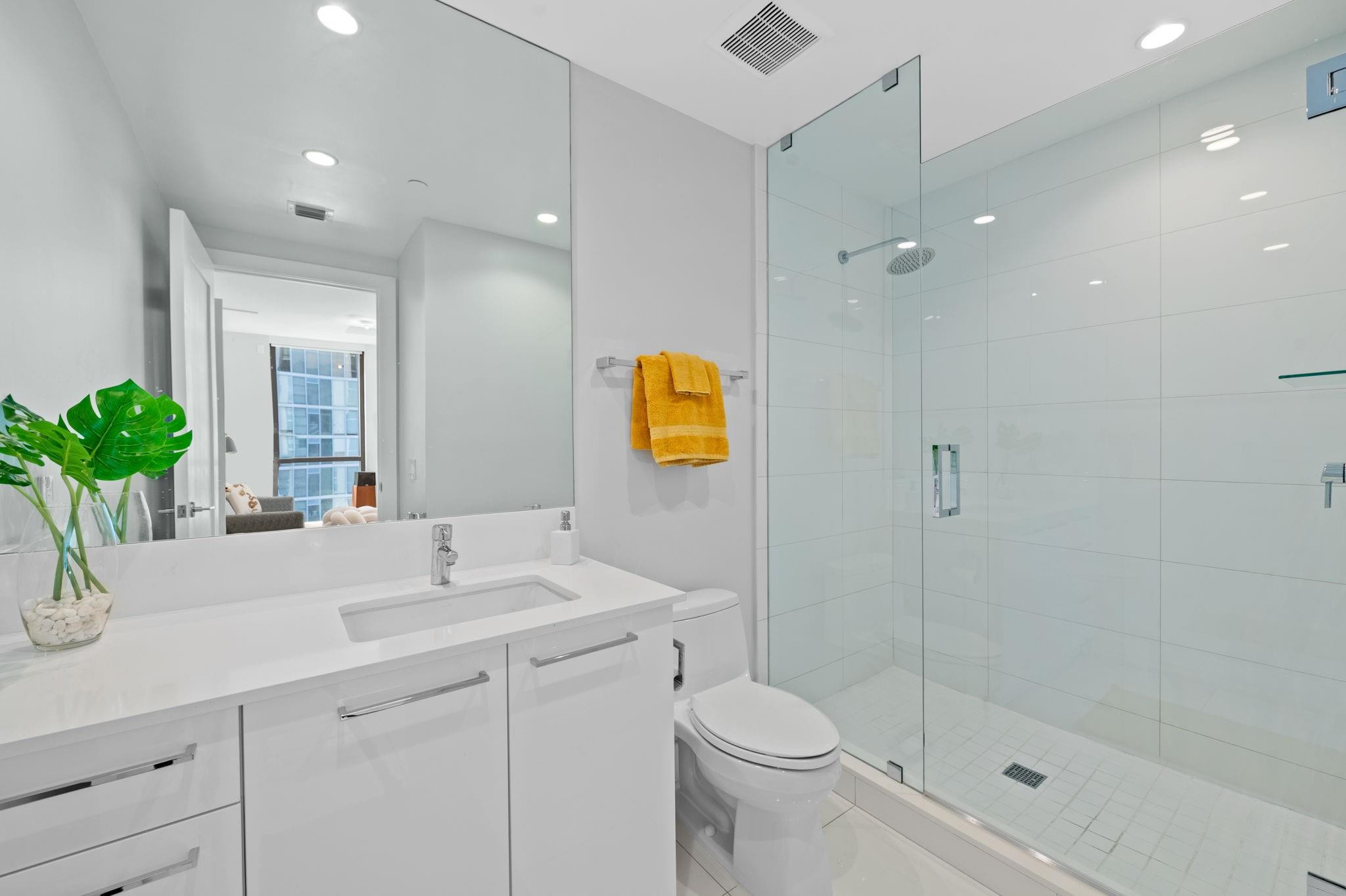100 E Las Olas Boulevard 2404 Property Photo 26