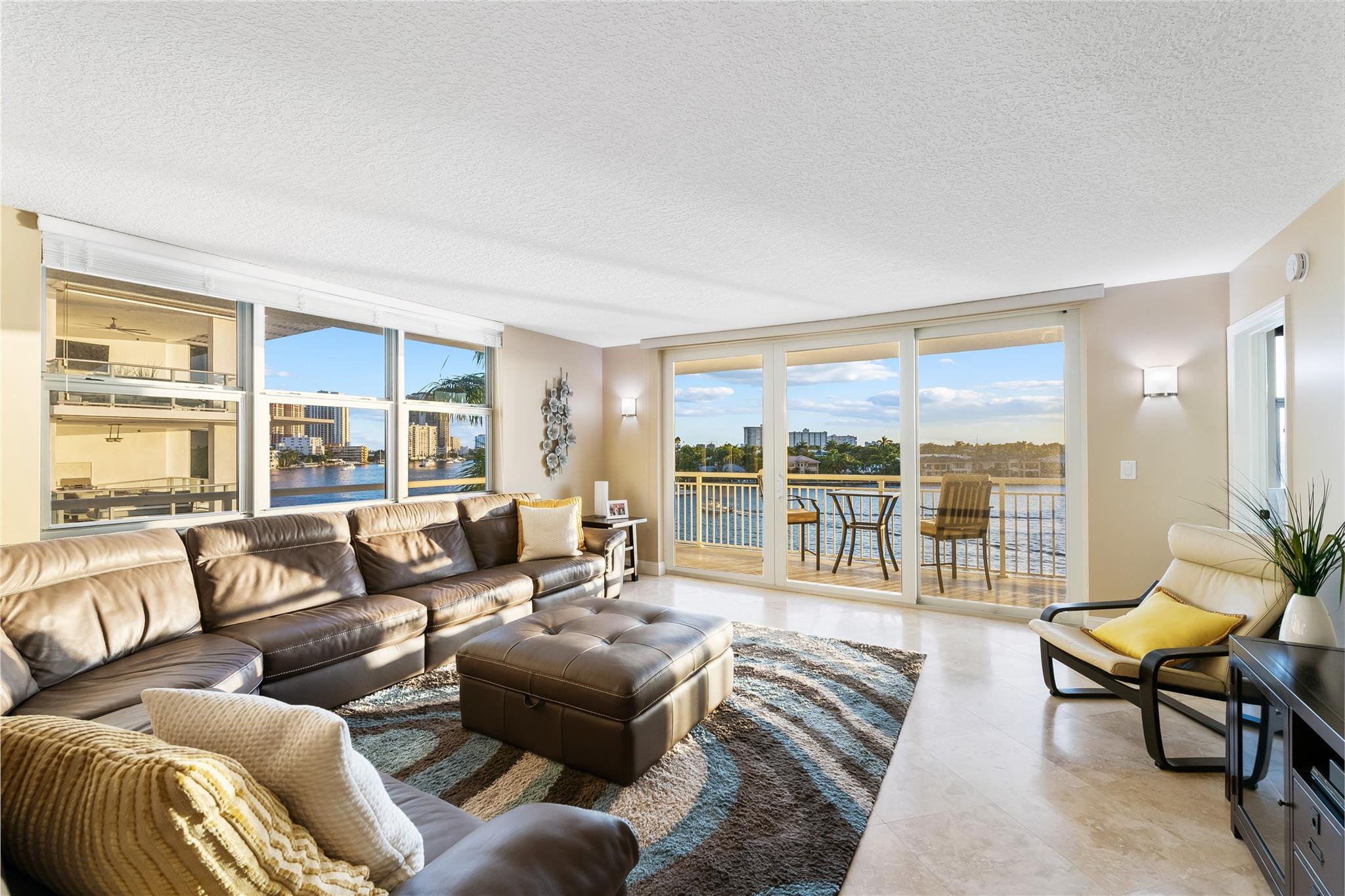 511 Bayshore Drive 501 Property Photo 2