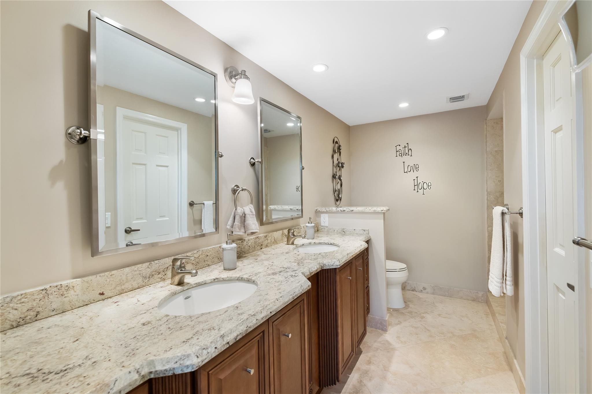 511 Bayshore Drive 501 Property Photo 9