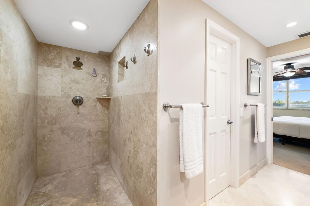 511 Bayshore Drive 501 Property Photo 10