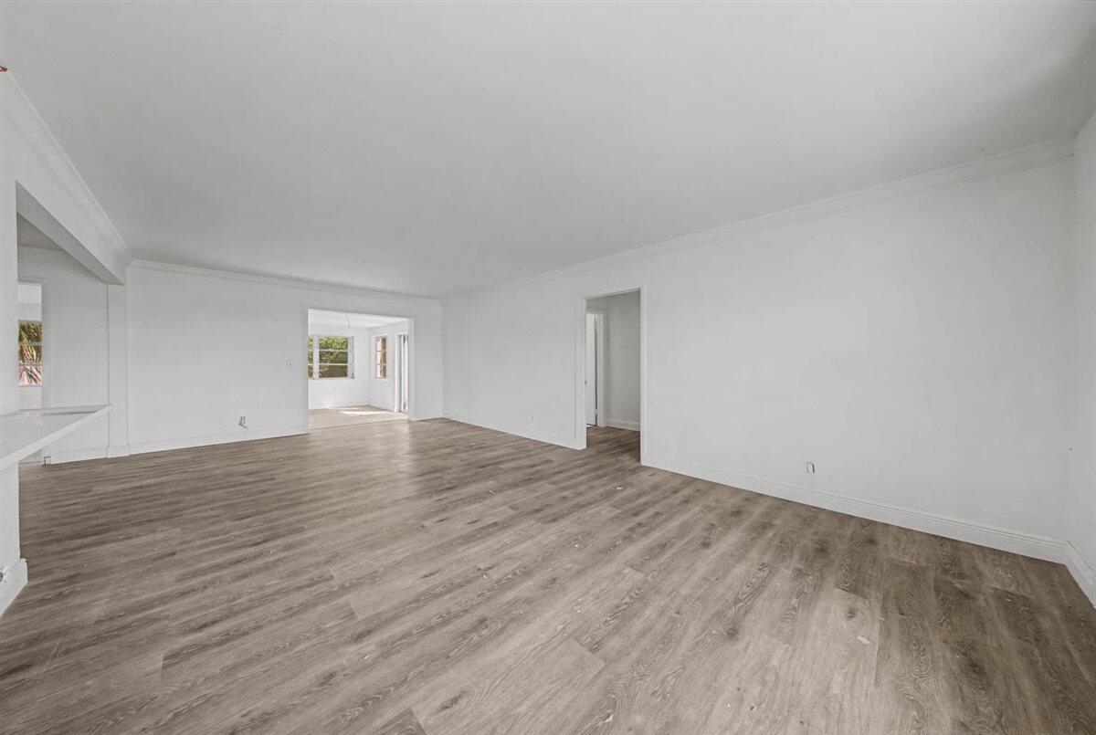7730 W Lake Drive Property Photo 10