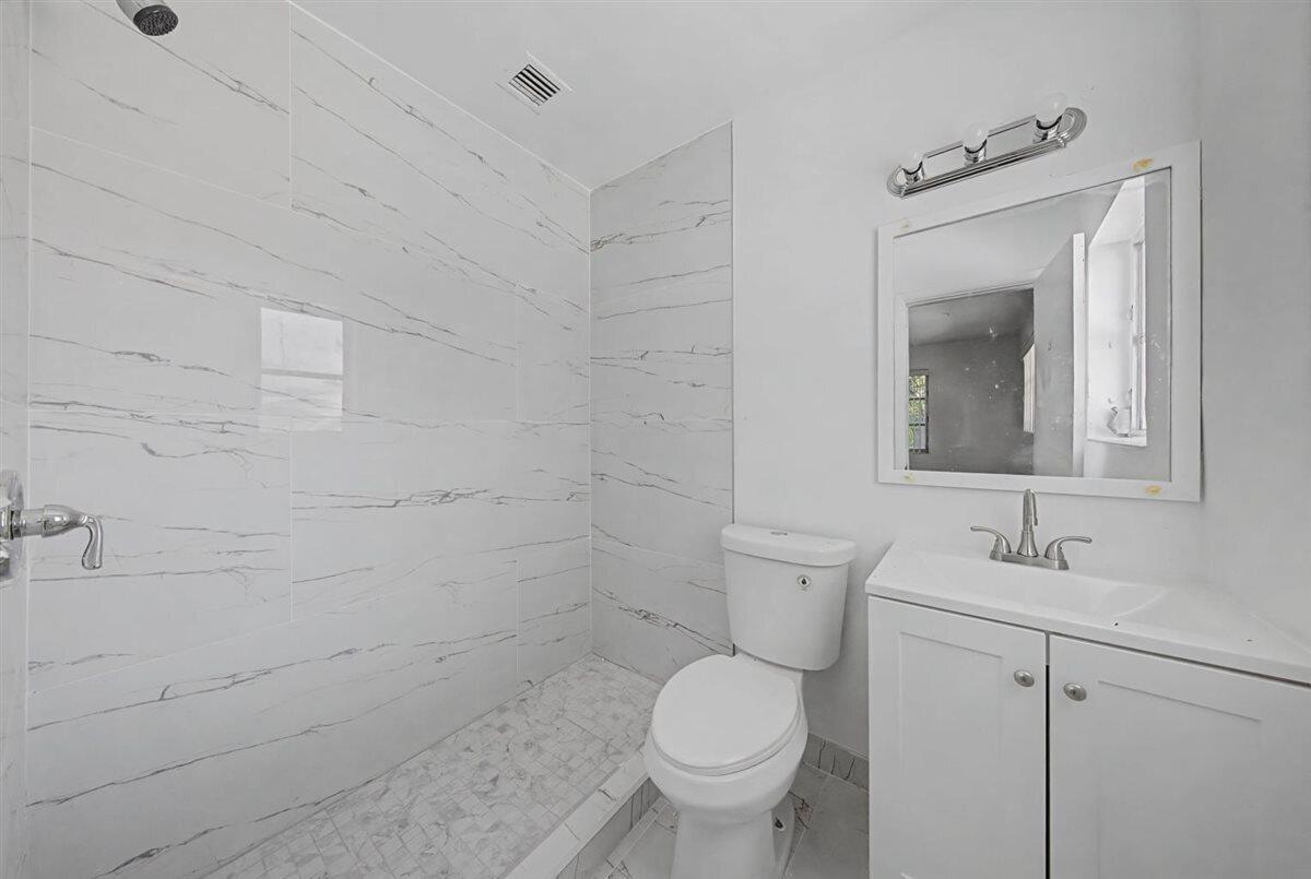 7730 W Lake Drive Property Photo 34