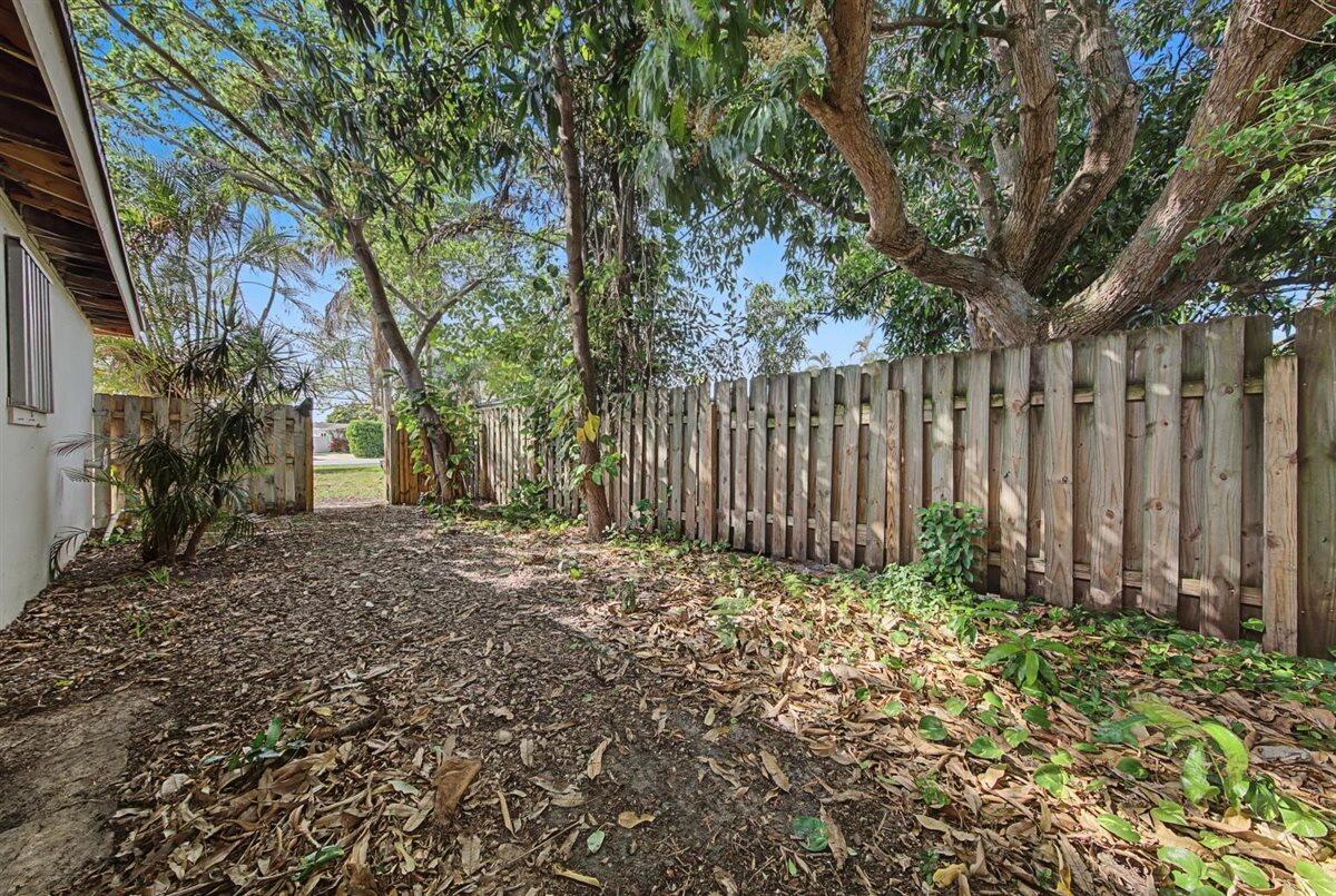 7730 W Lake Drive Property Photo 42