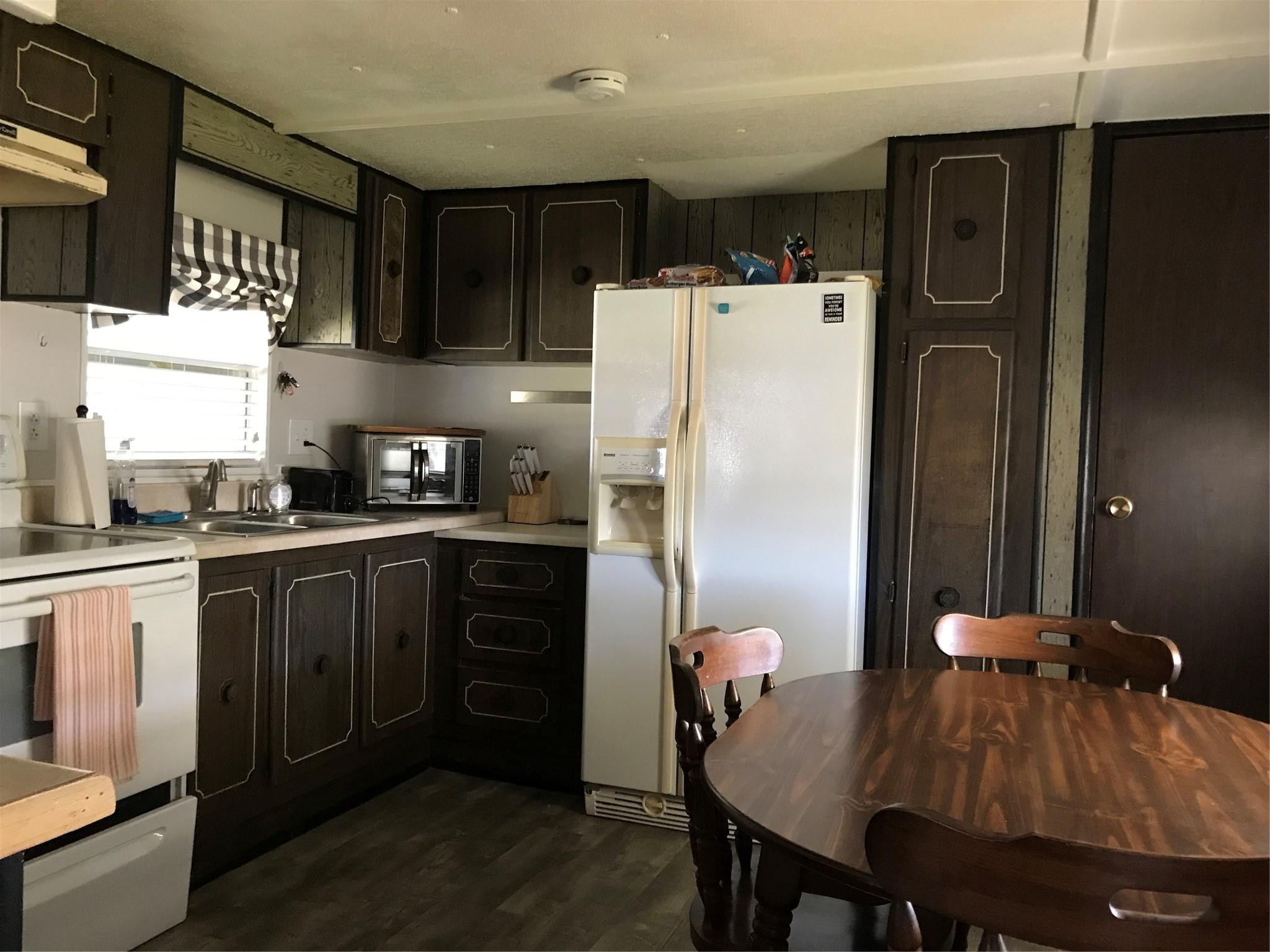 1379 Chobee Street Property Photo 6