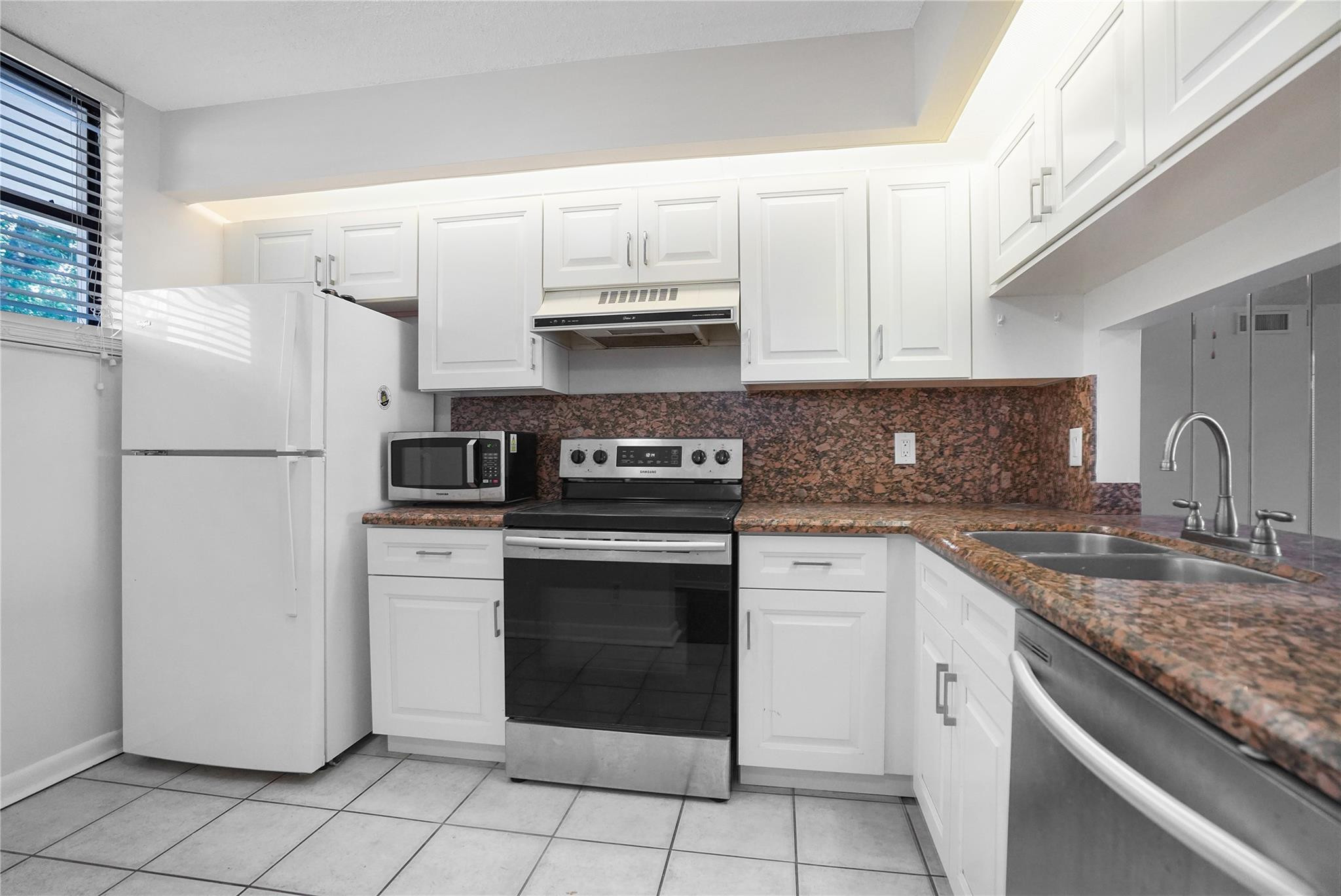 109 Lake Emerald Drive 110 Property Photo 6