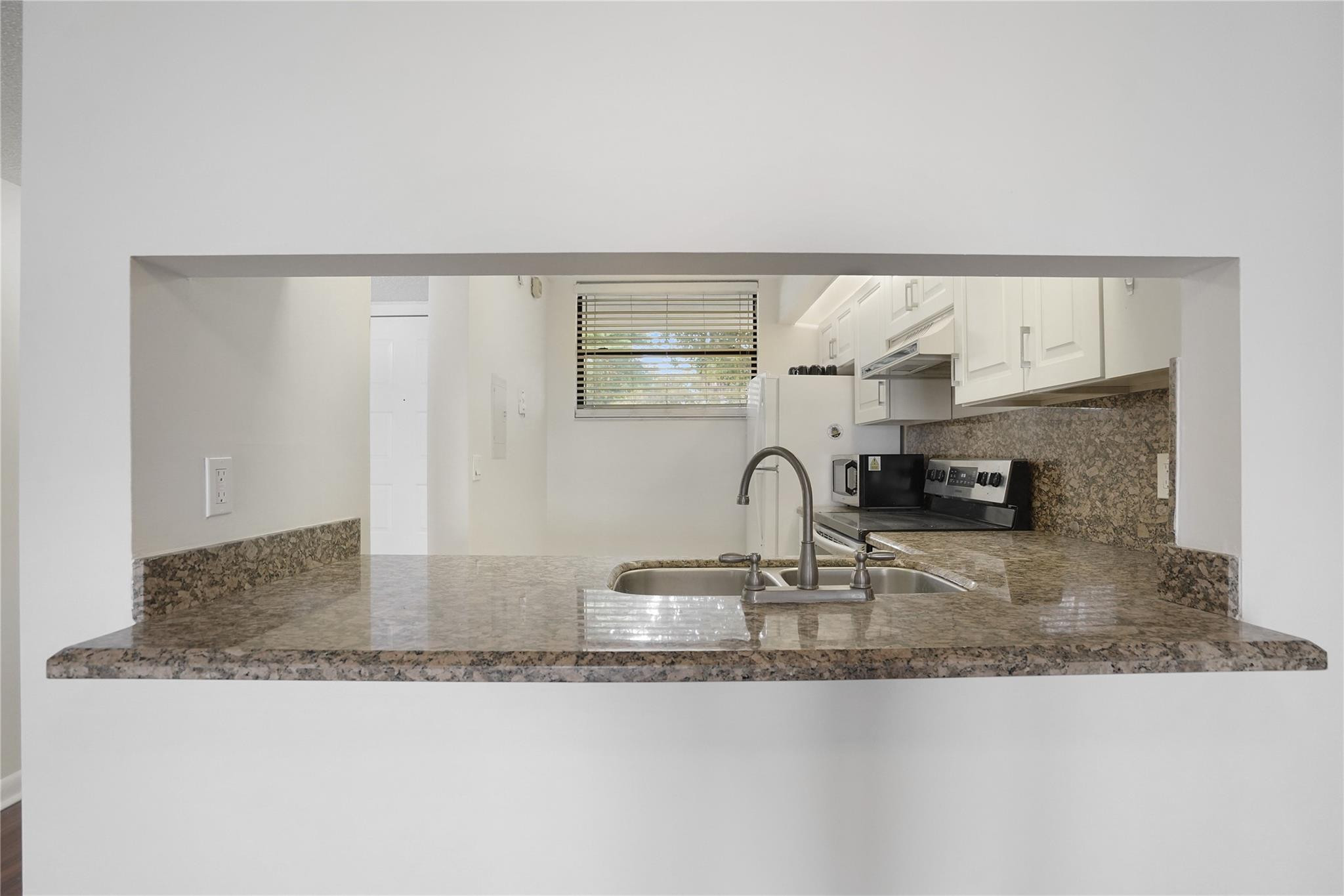 109 Lake Emerald Drive 110 Property Photo 8