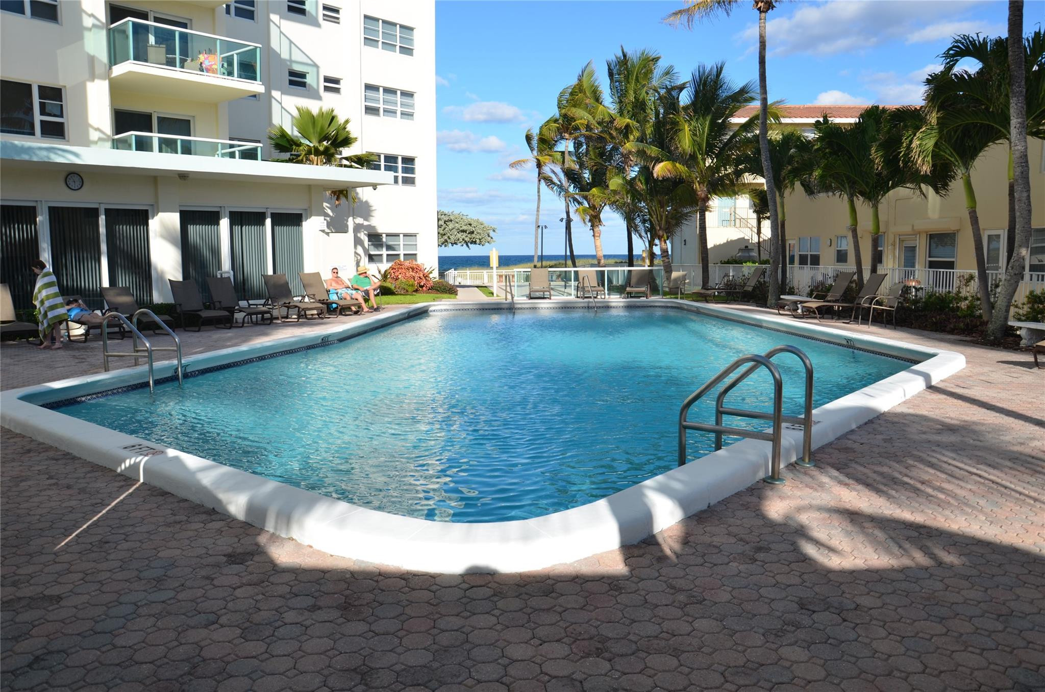 6000 N Ocean Boulevard 12c Property Photo 12